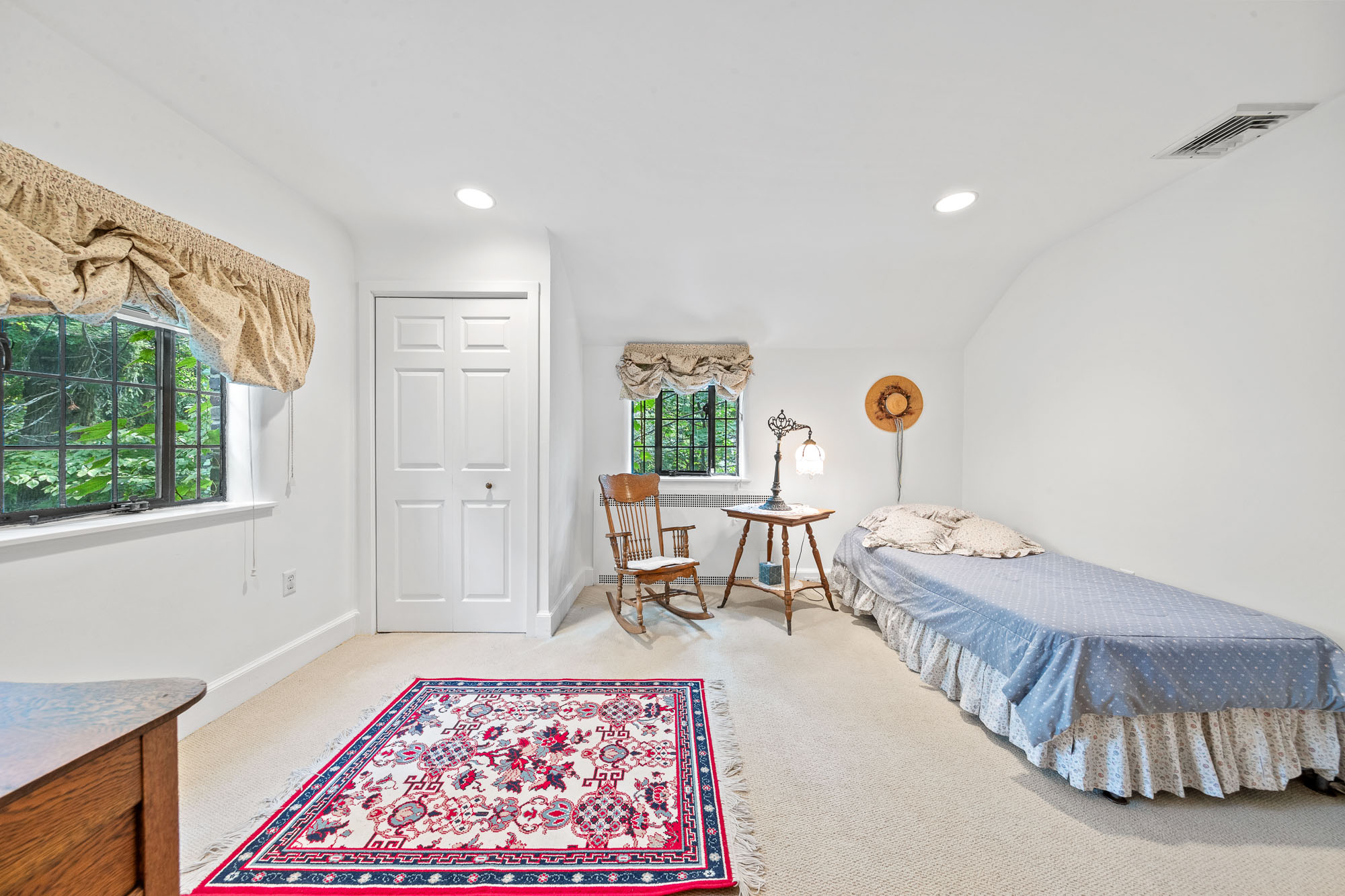 36 Forest Road 