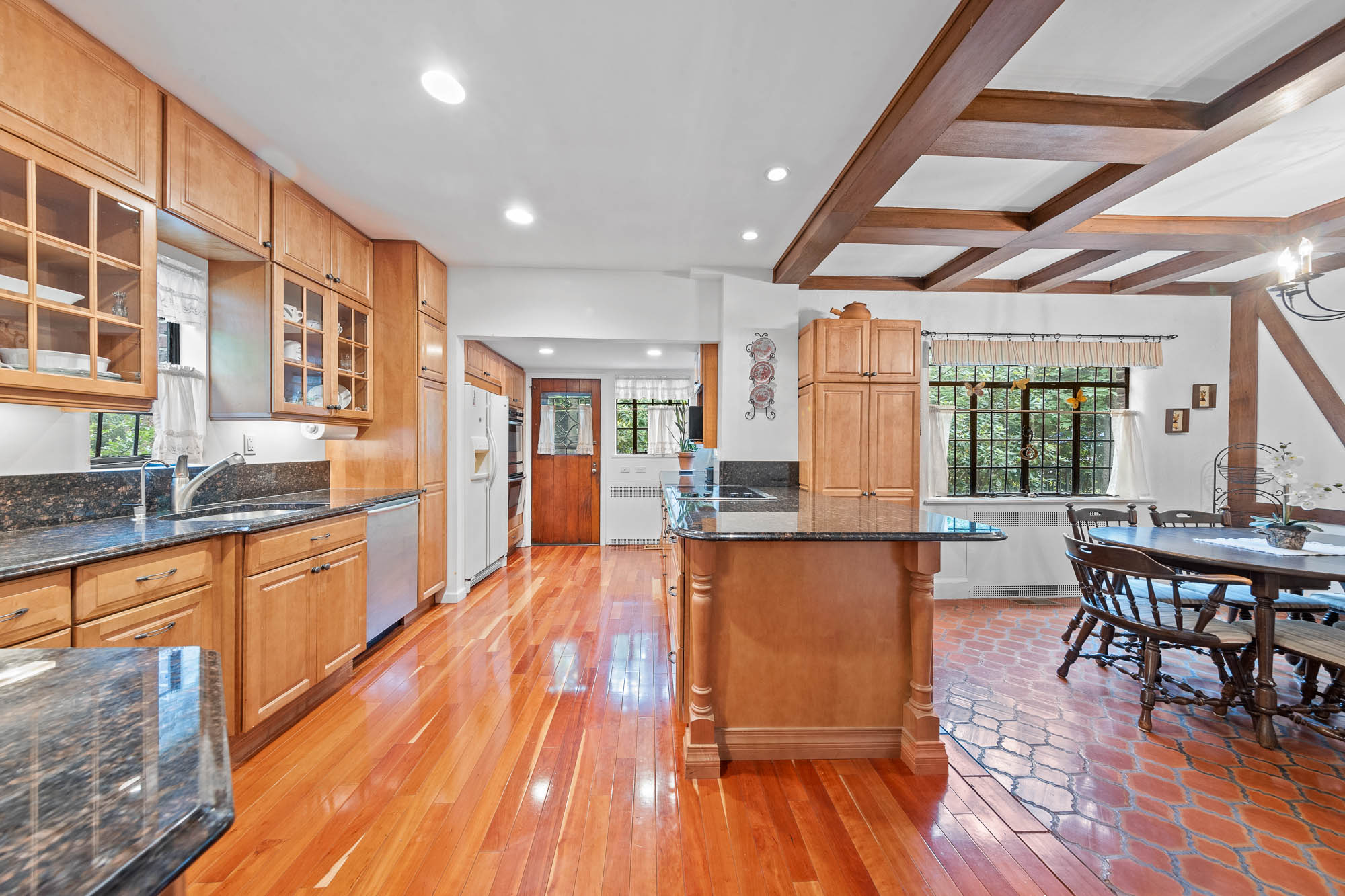 36 Forest Road 