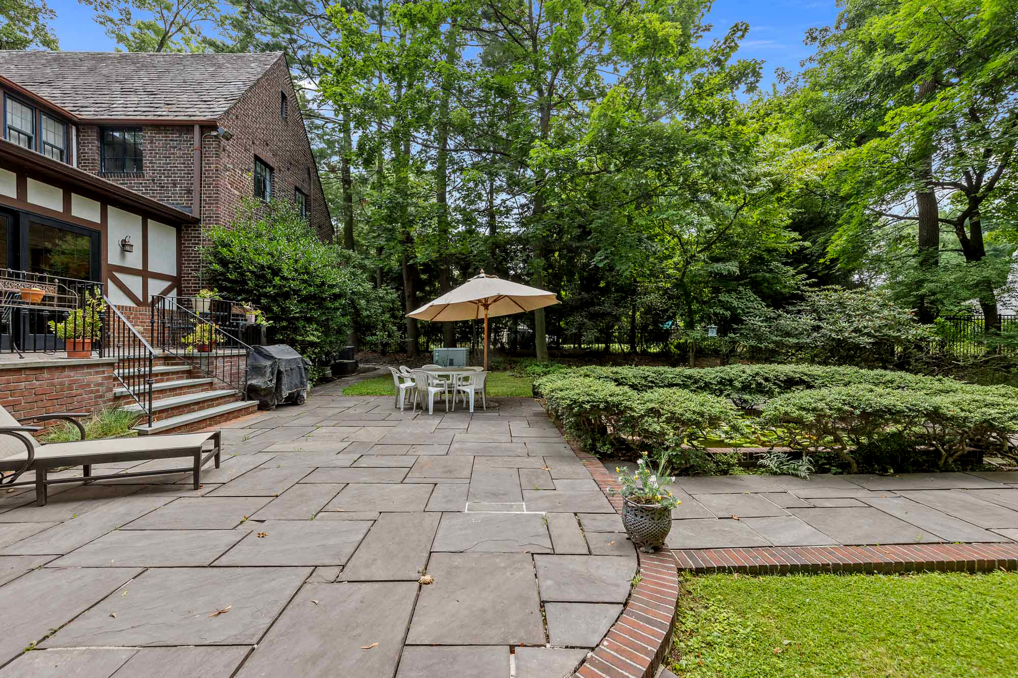 36 Forest Road 