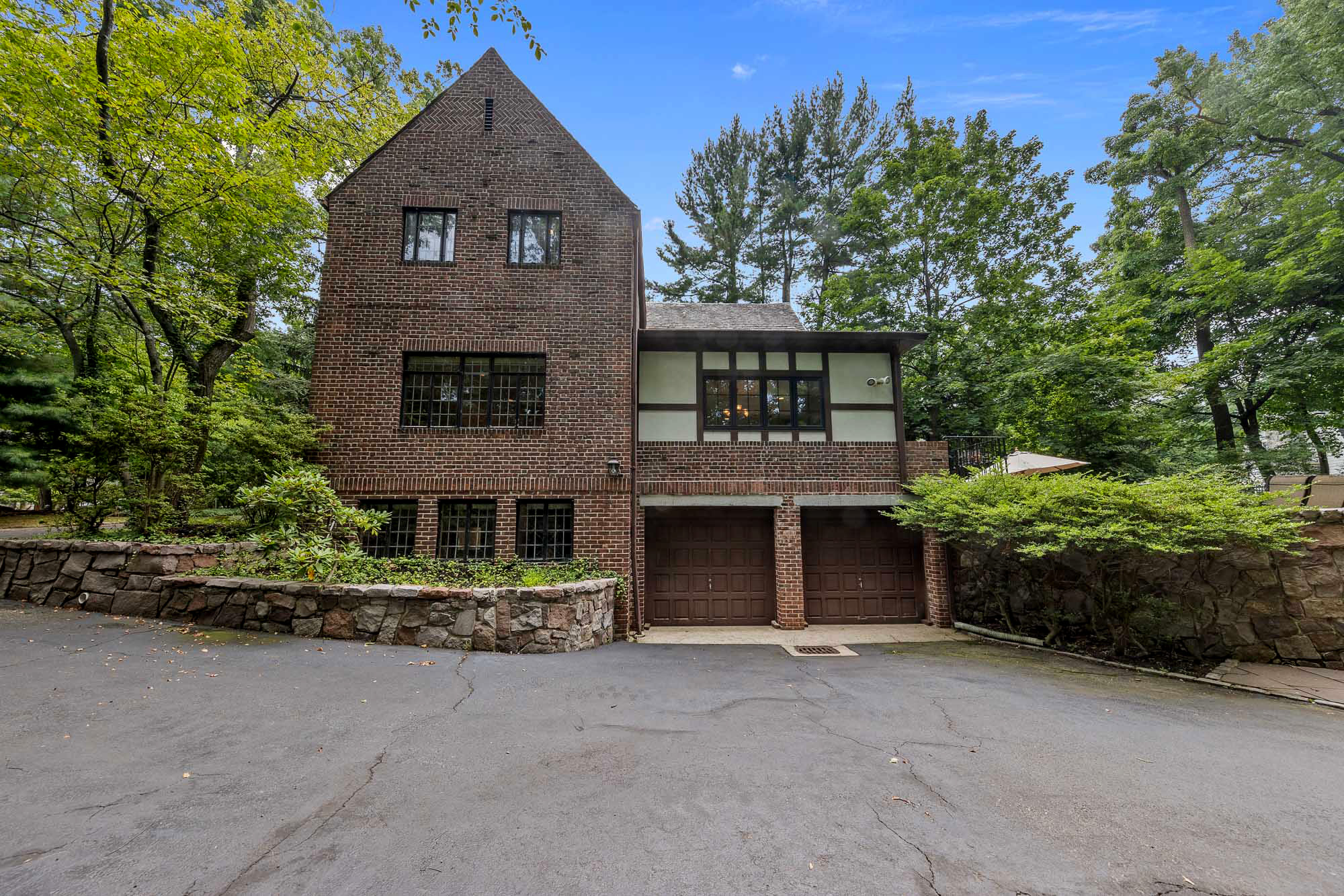 36 Forest Road 