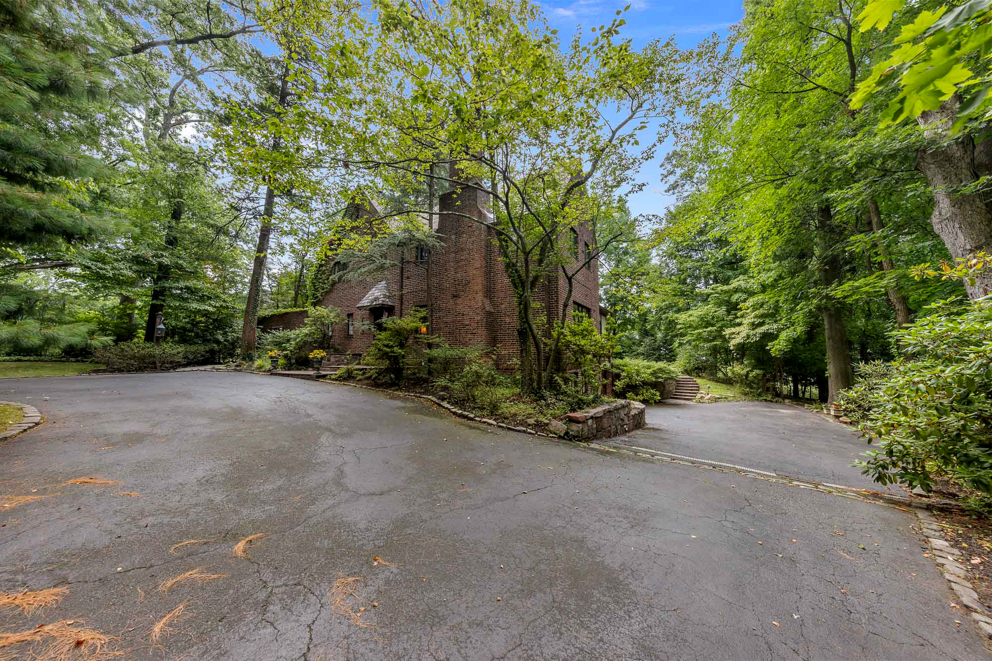 36 Forest Road 