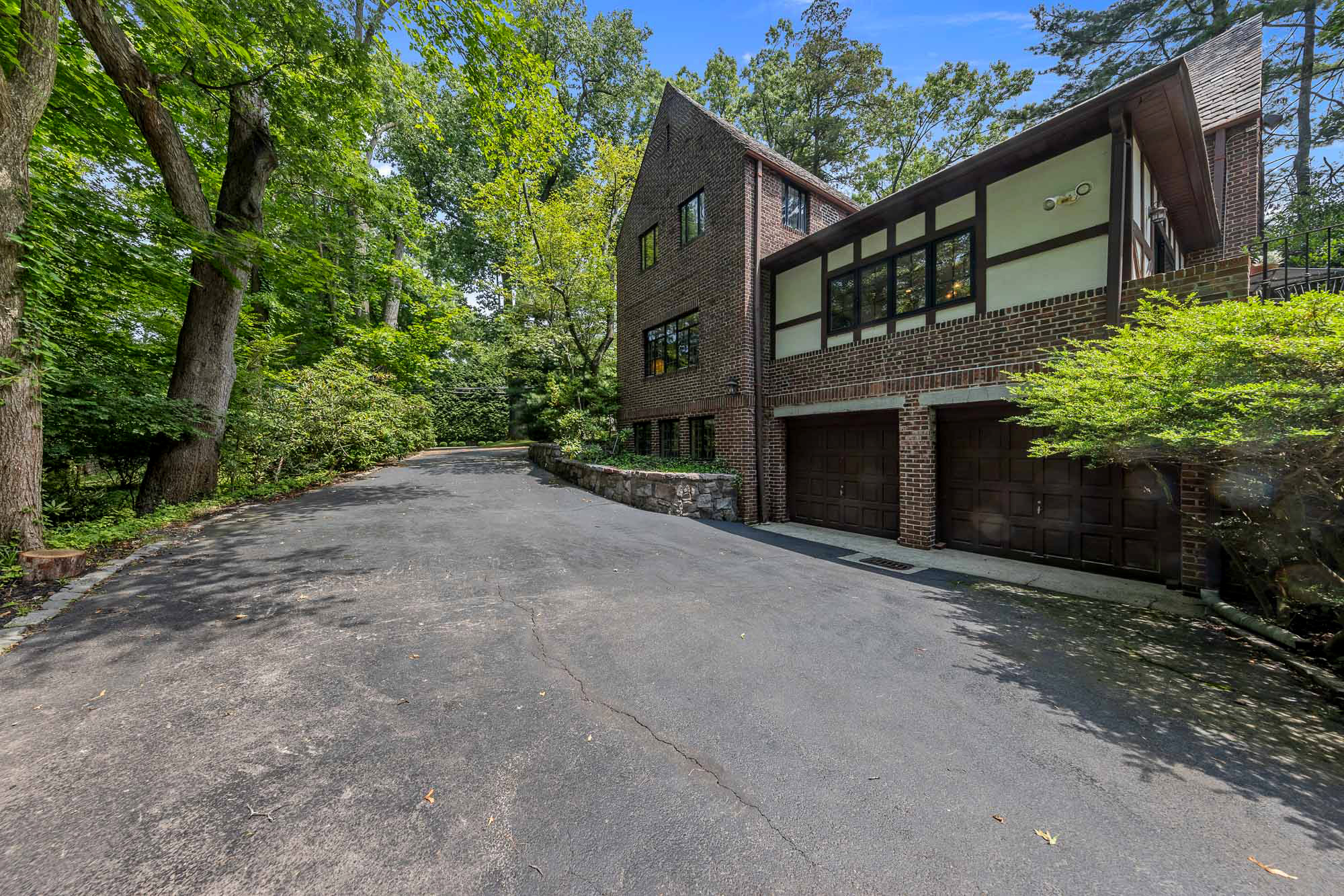 36 Forest Road 