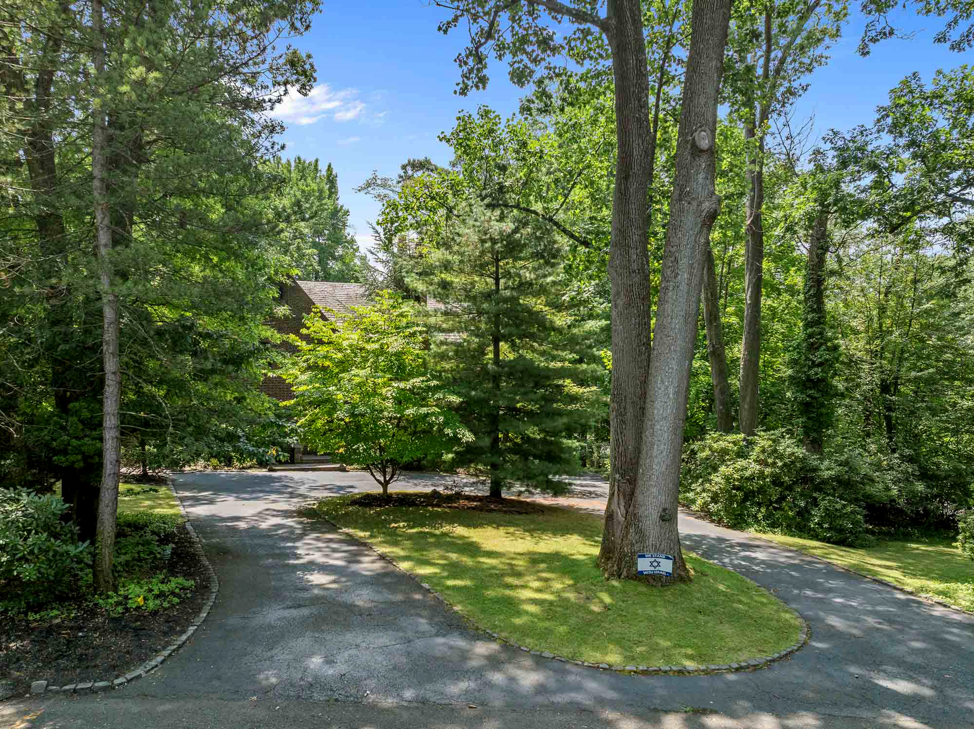 36 Forest Road 