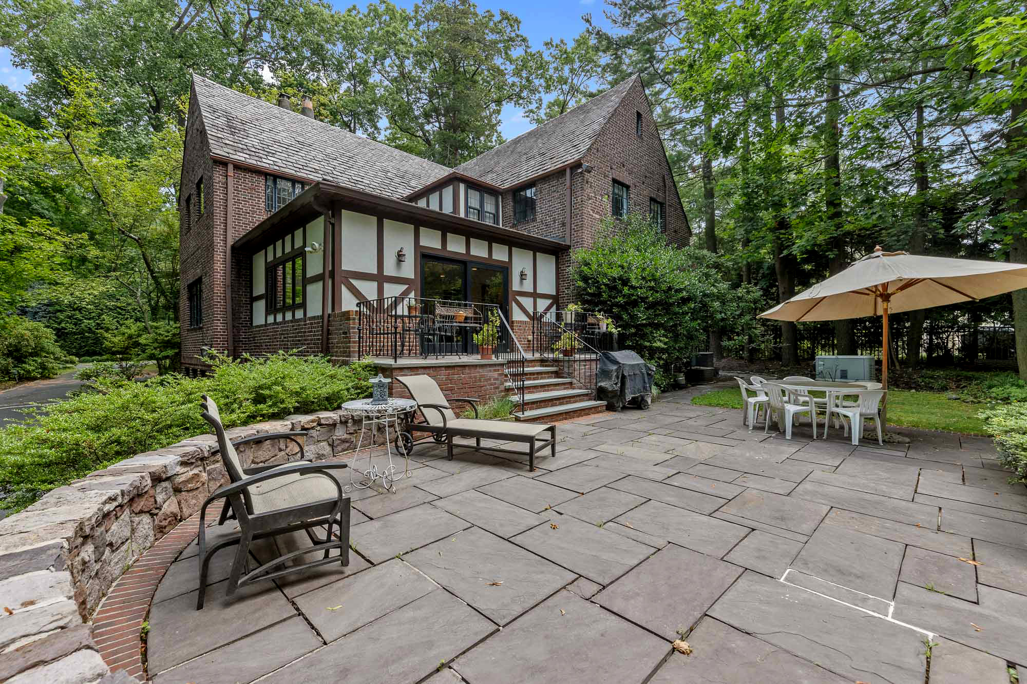 36 Forest Road 