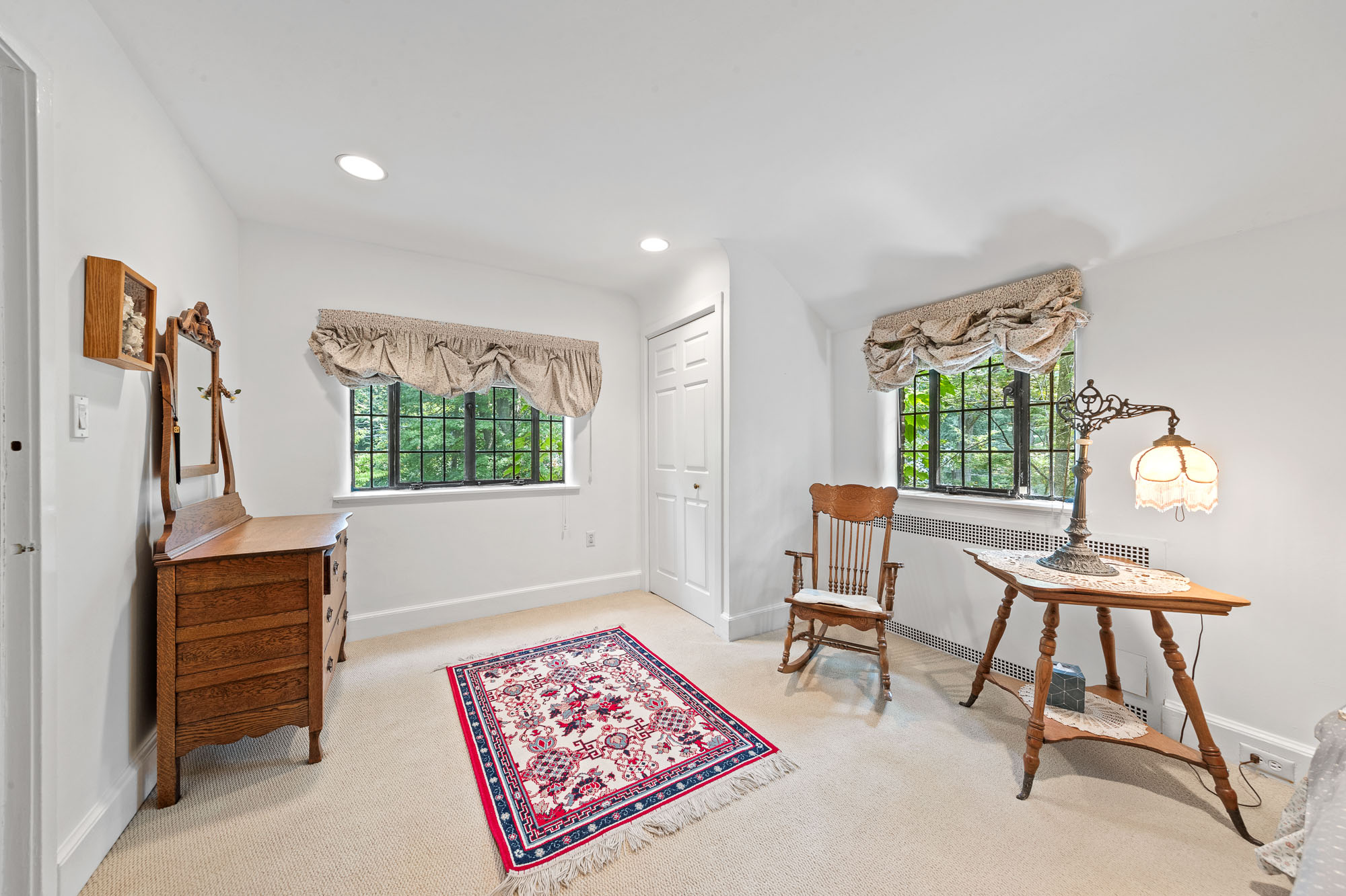 36 Forest Road 