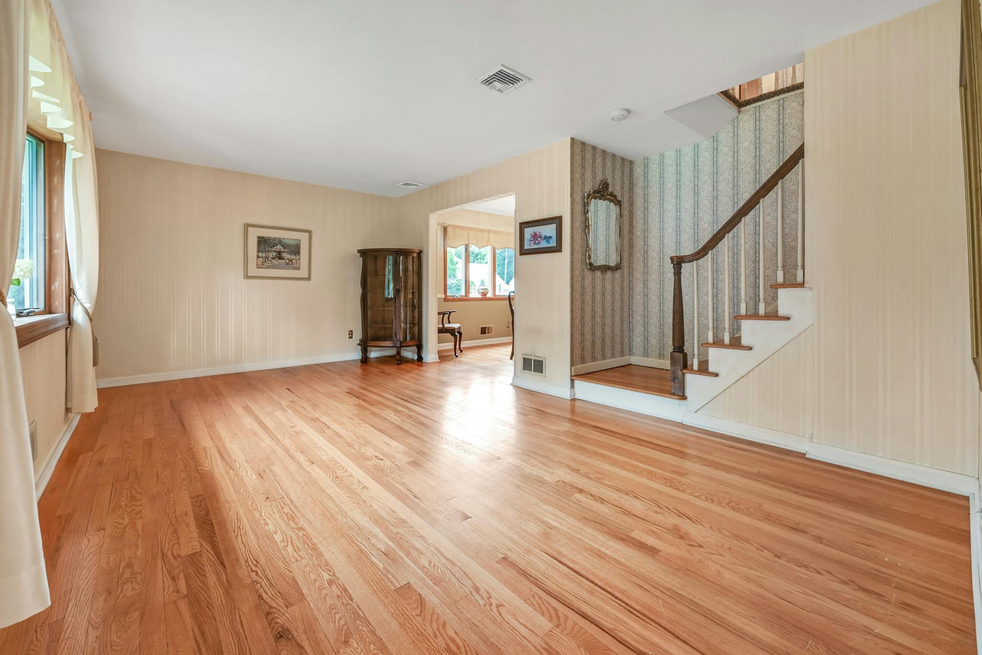 289 Meadowbrook Avenue 