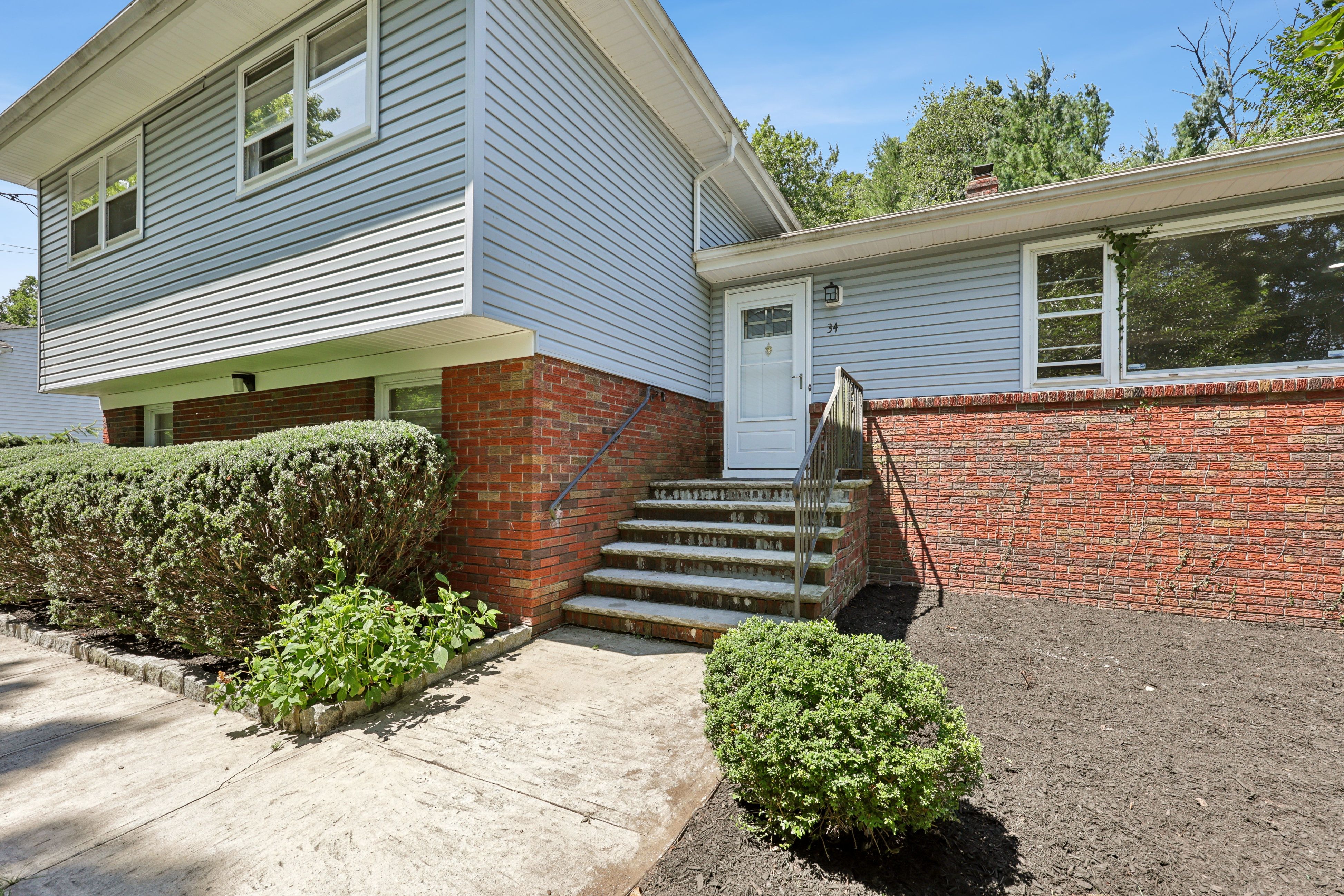 34 Clauss Avenue 