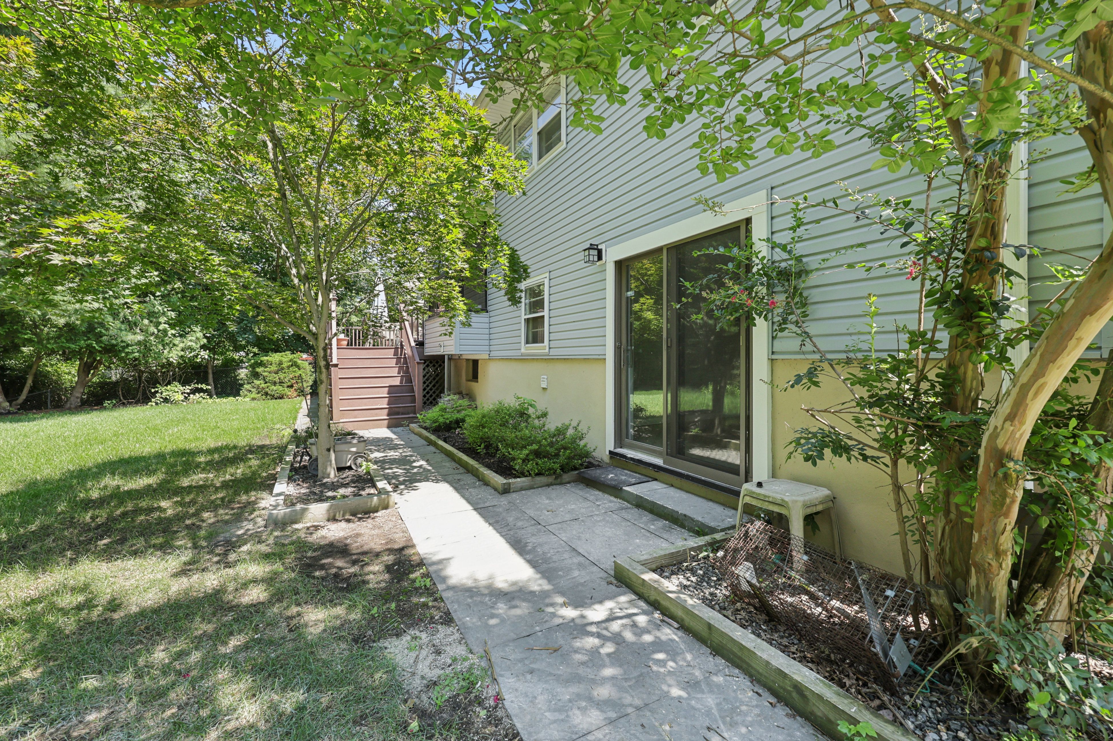 34 Clauss Avenue 