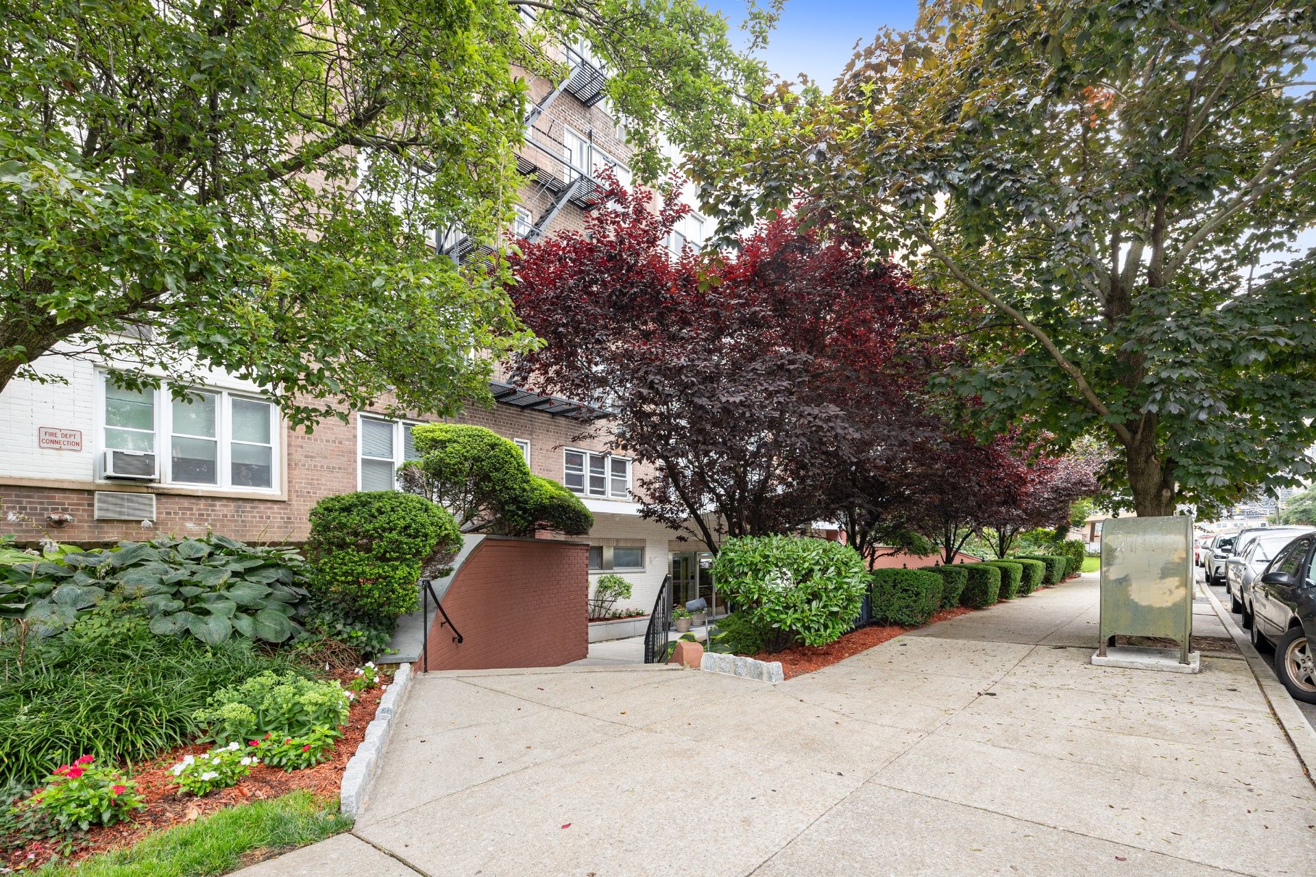 2160 Center Avenue Unit# 1F