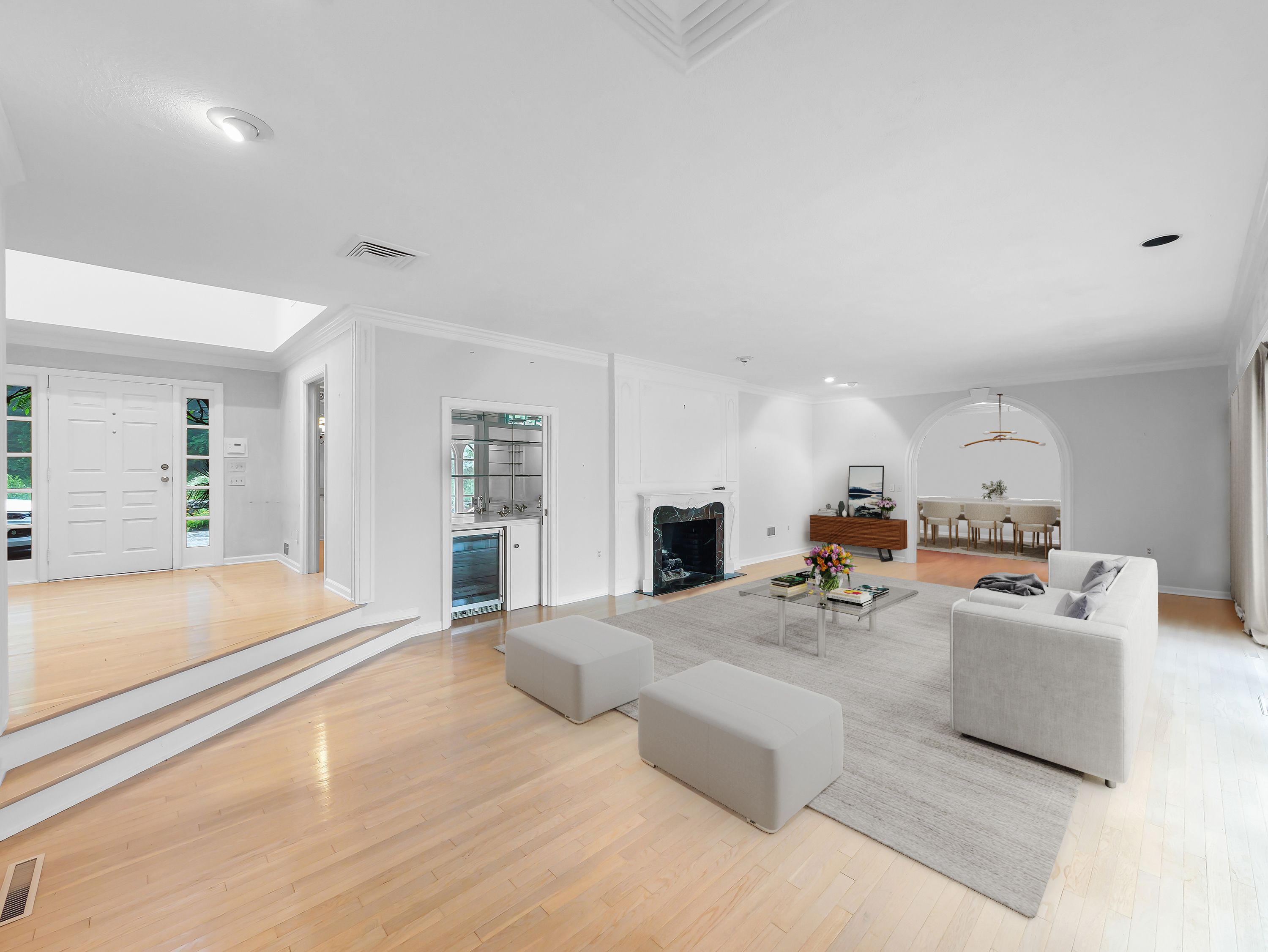 945 Loch Road 