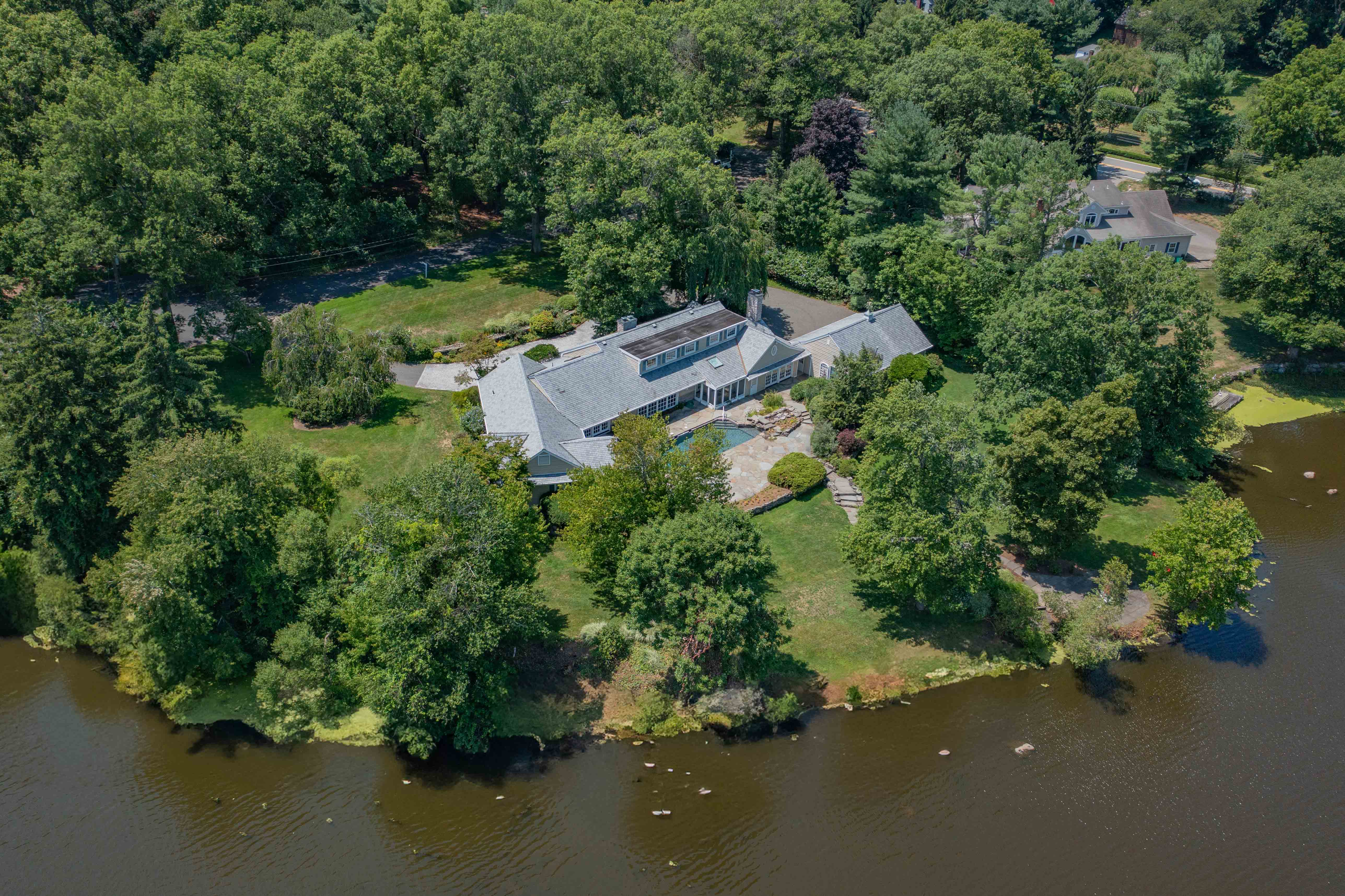 945 Loch Road 