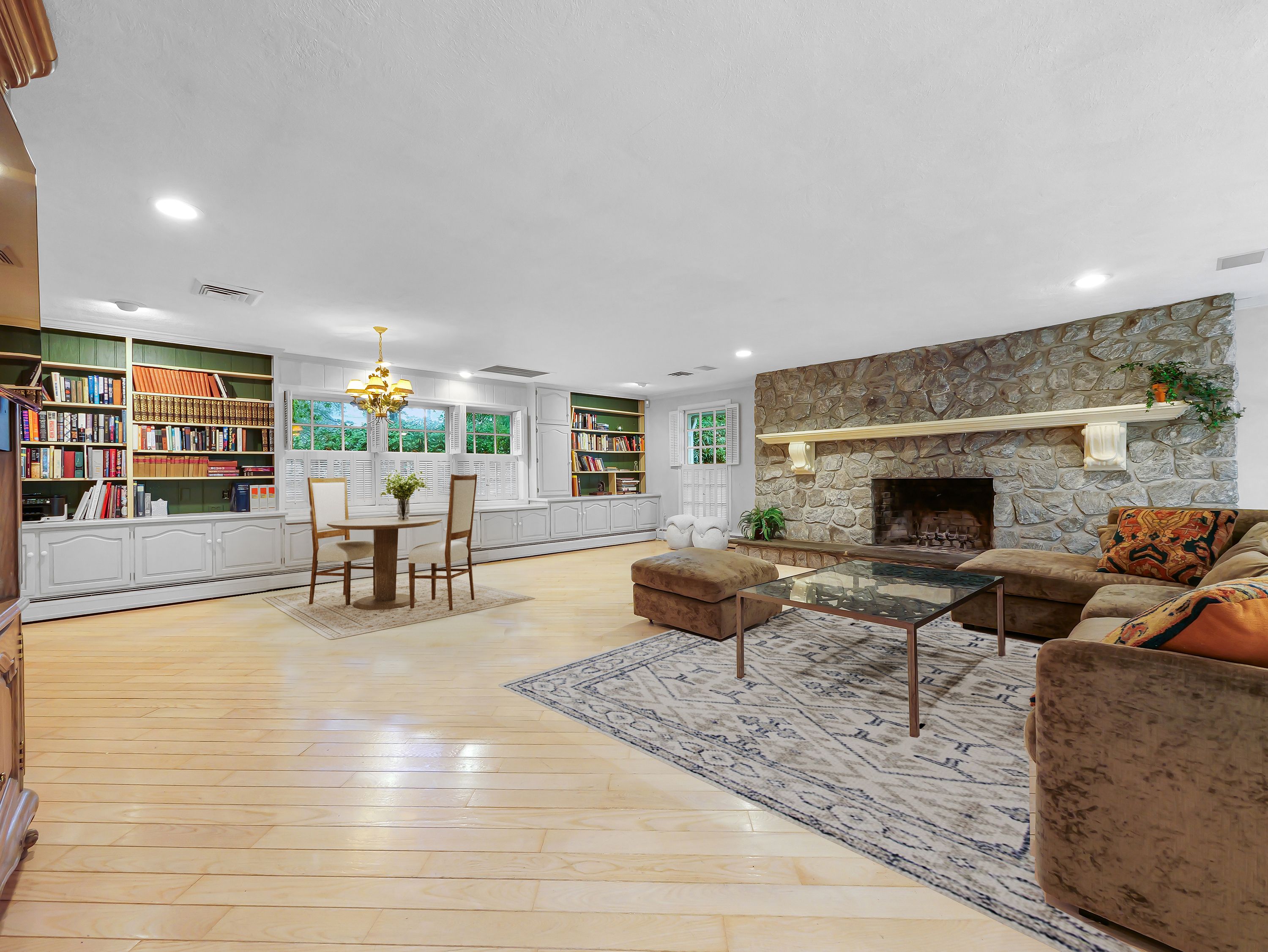 945 Loch Road 