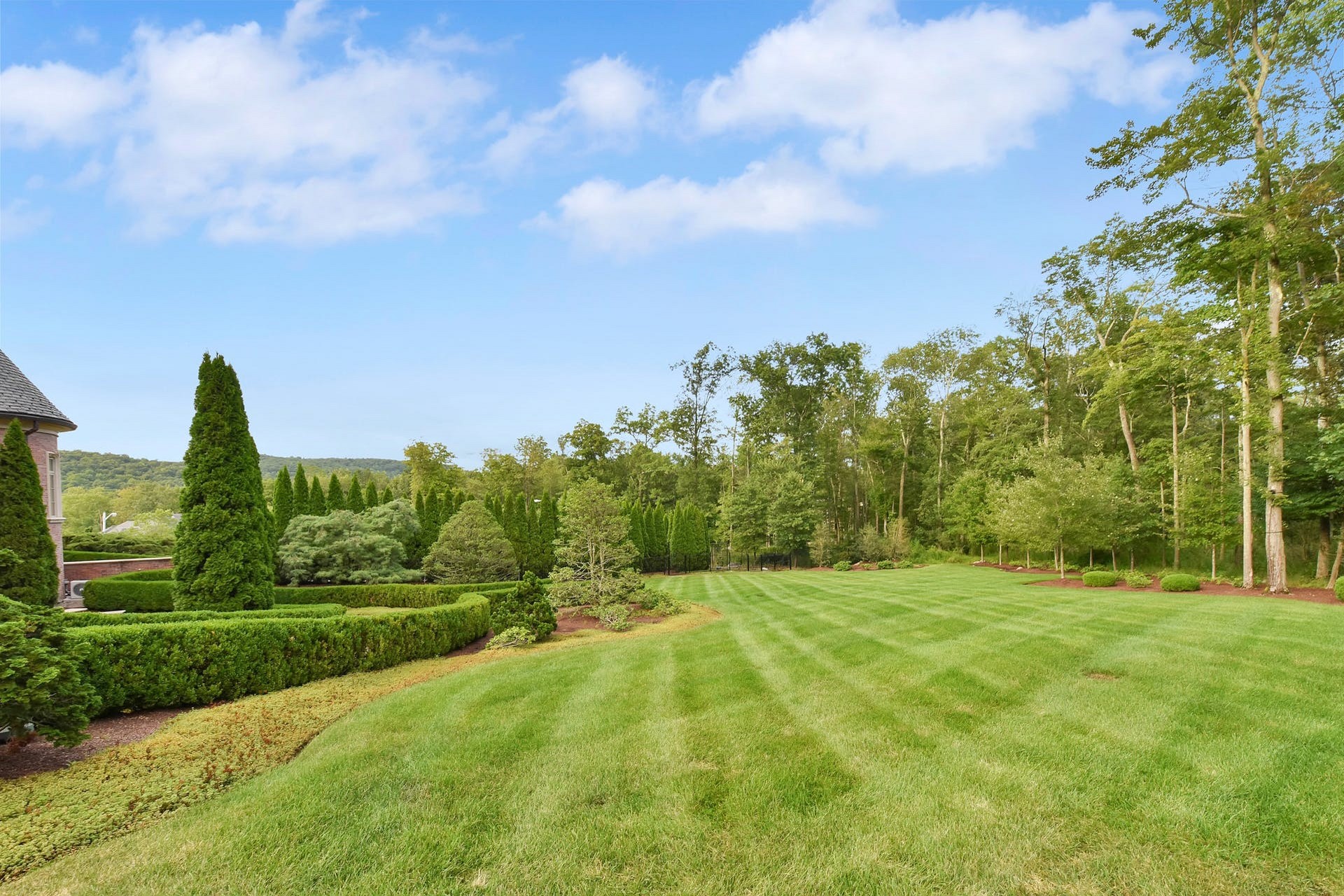 10 Farmstead Road