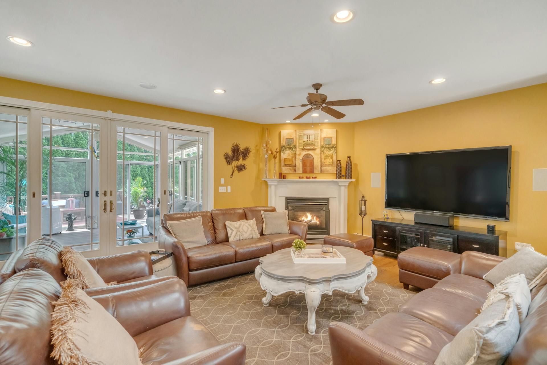 690 Victoria Avenue