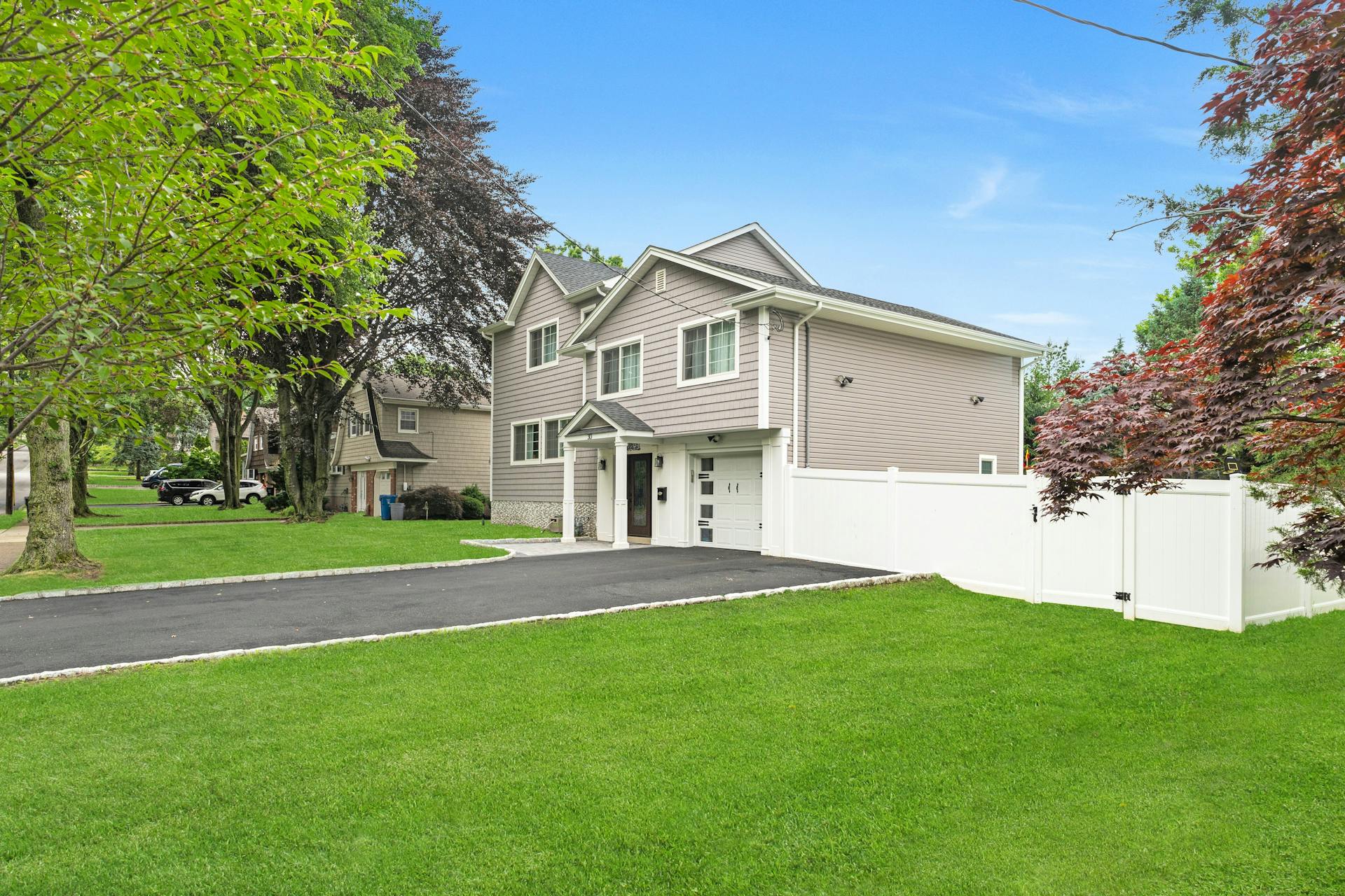 30 Hemlock Drive