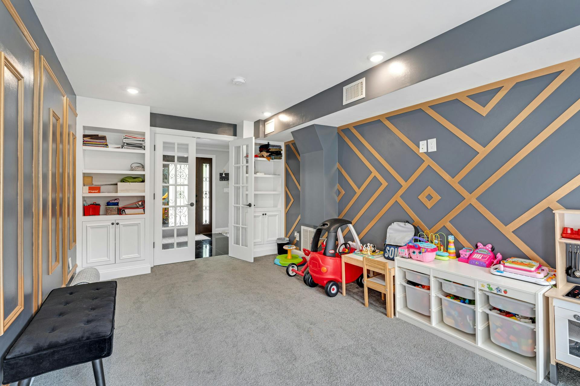 30 Hemlock Drive