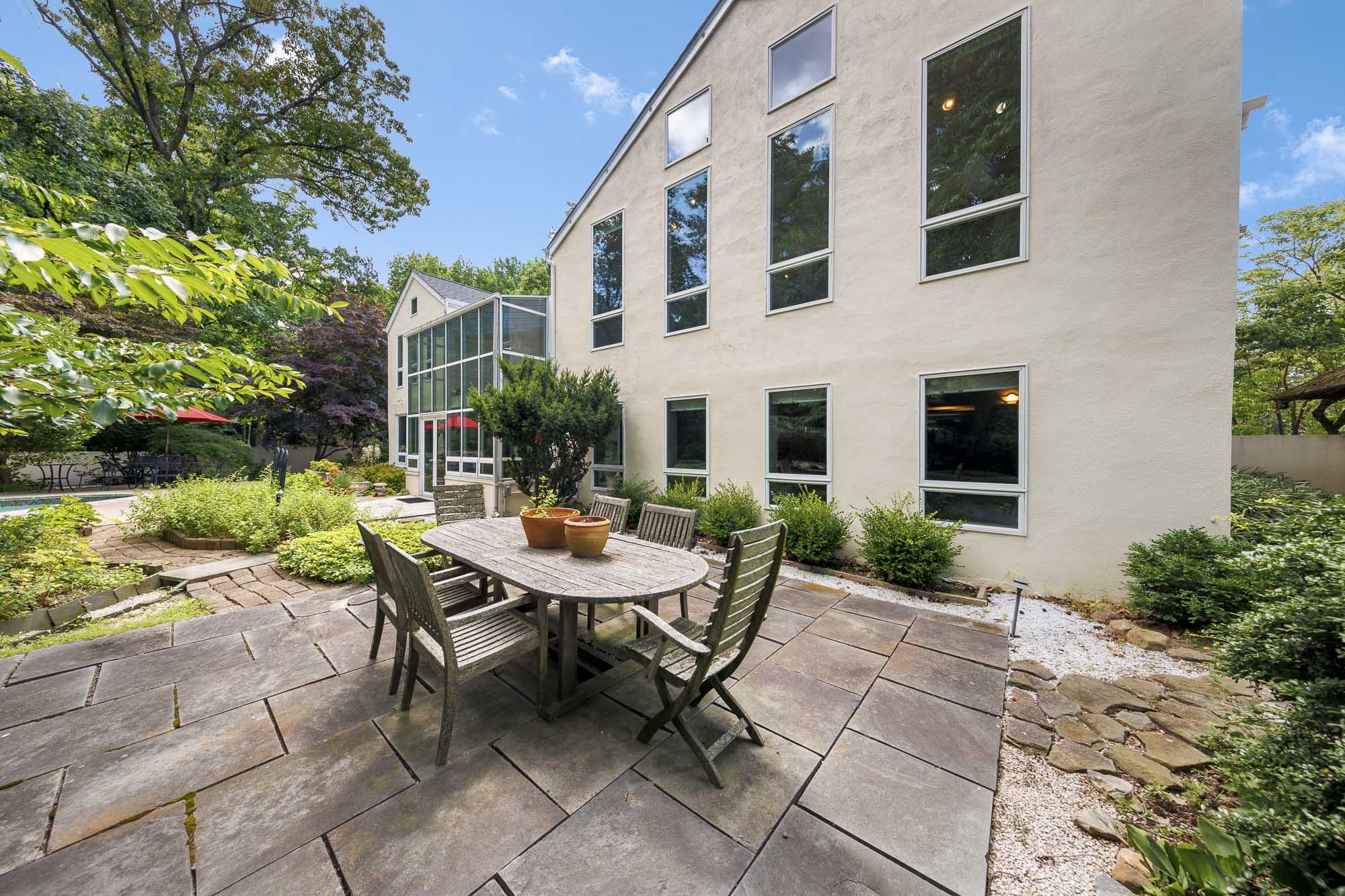 231 North Woodland Street