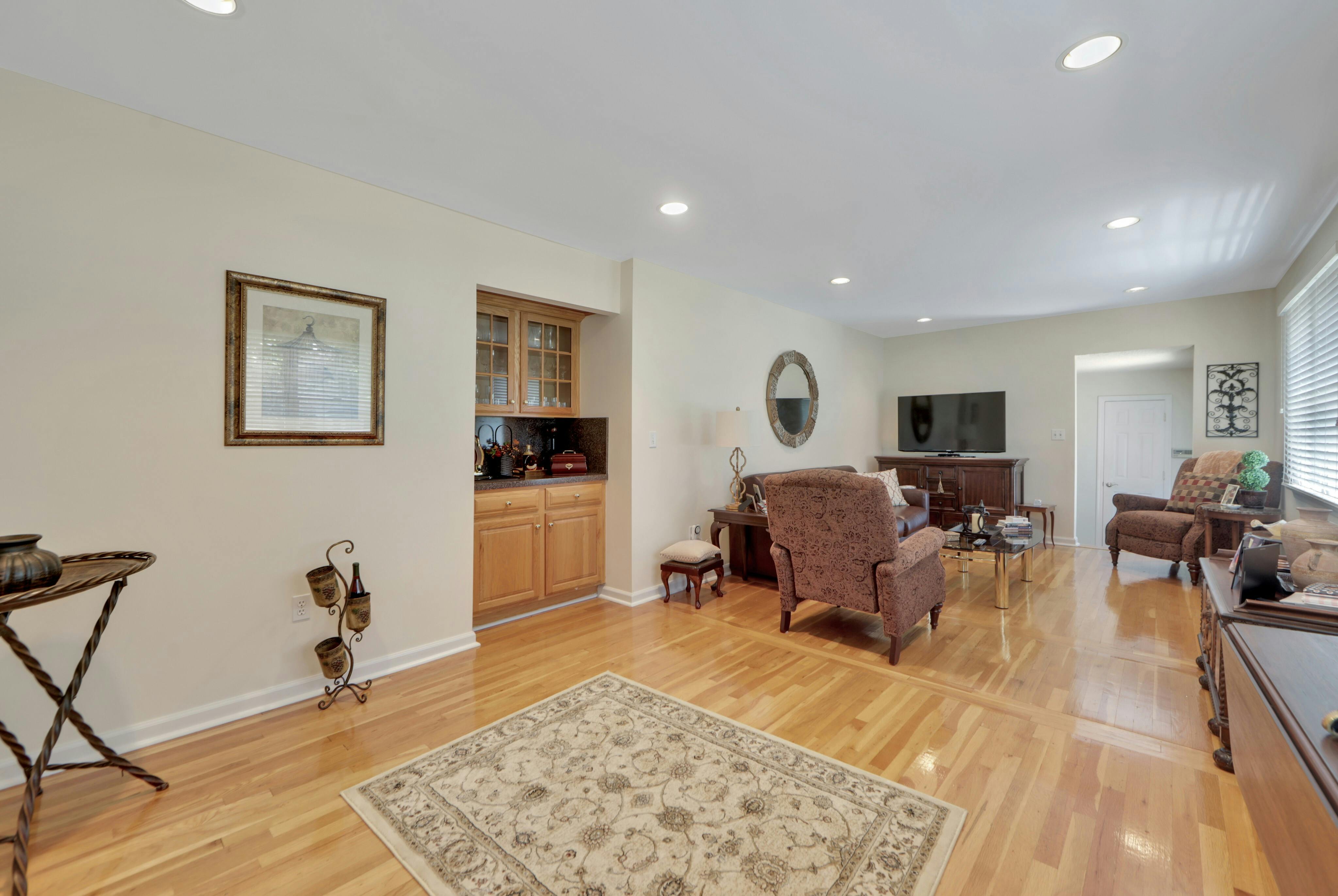 10 Lynn Drive 