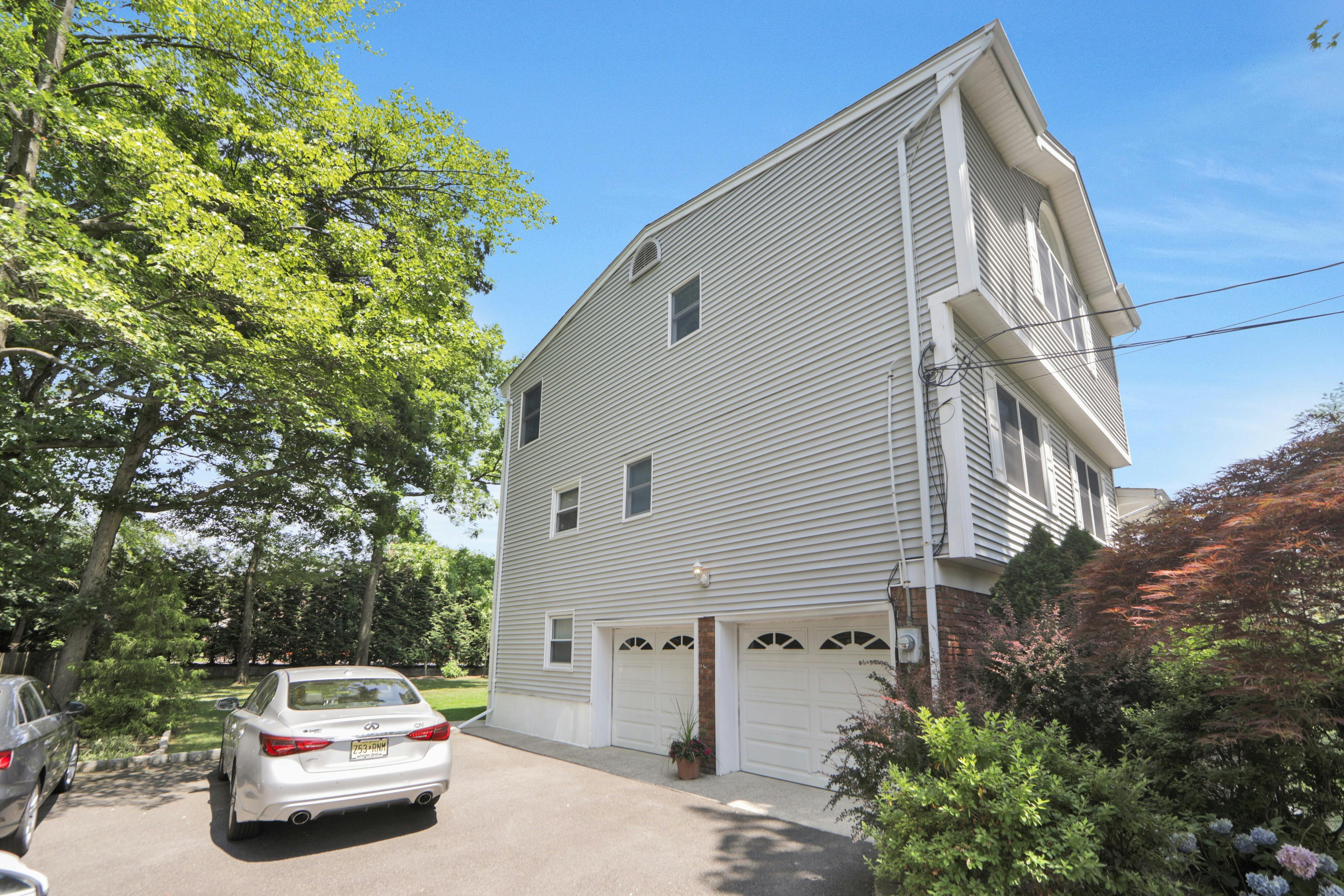 10 Lynn Drive 