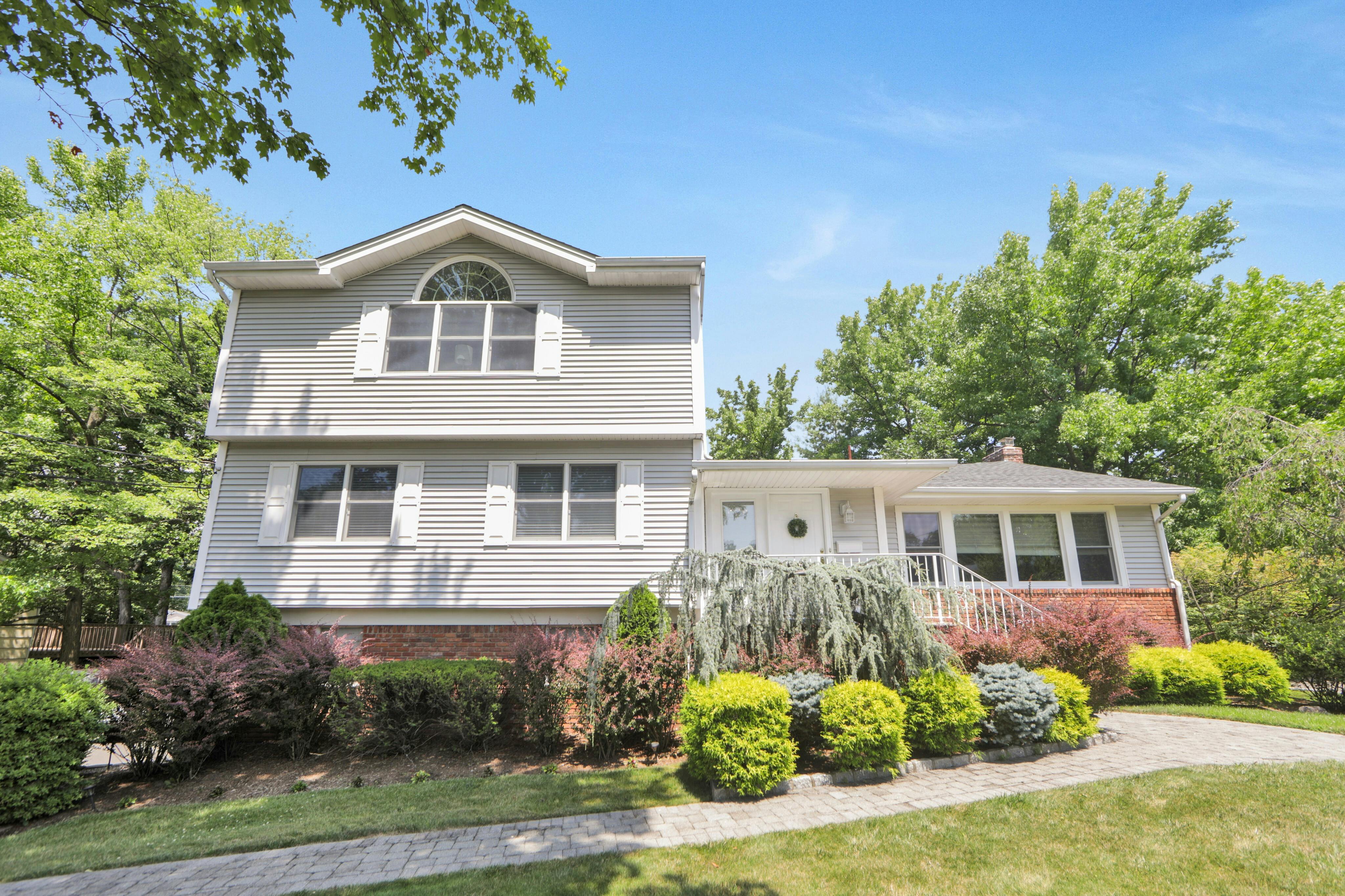 10 Lynn Drive 