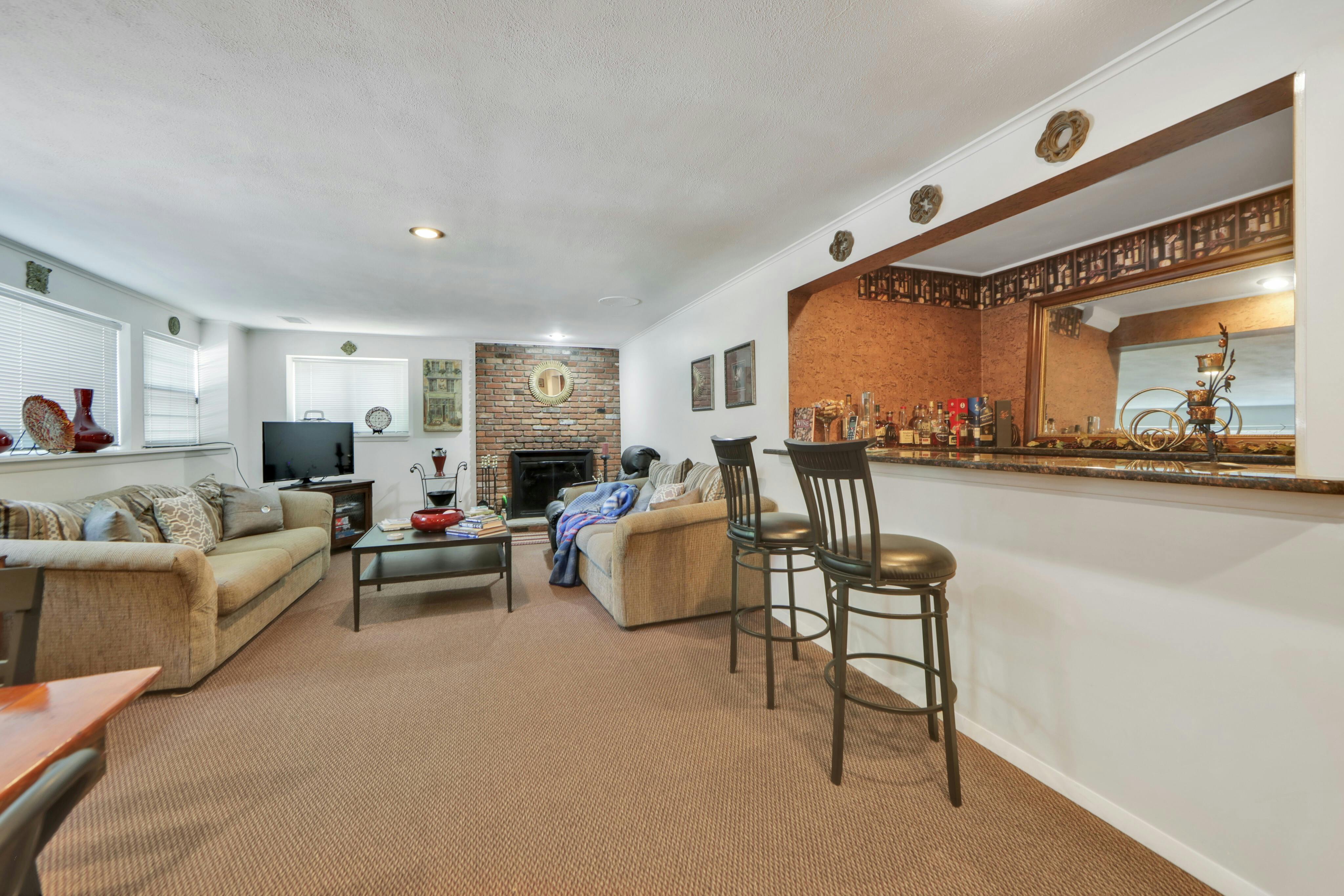 10 Lynn Drive 