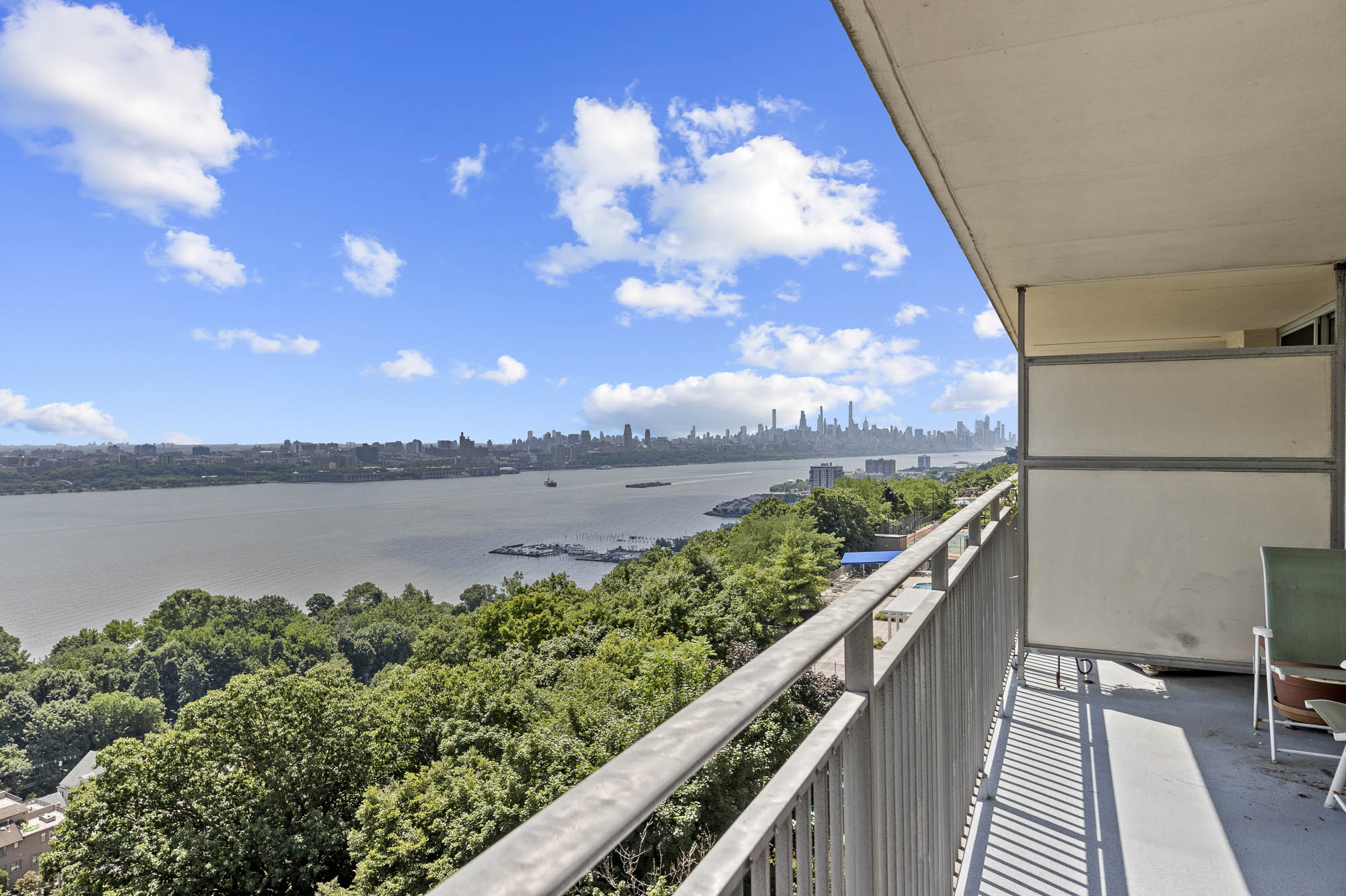 1530 Palisade Avenue Unit# 5f