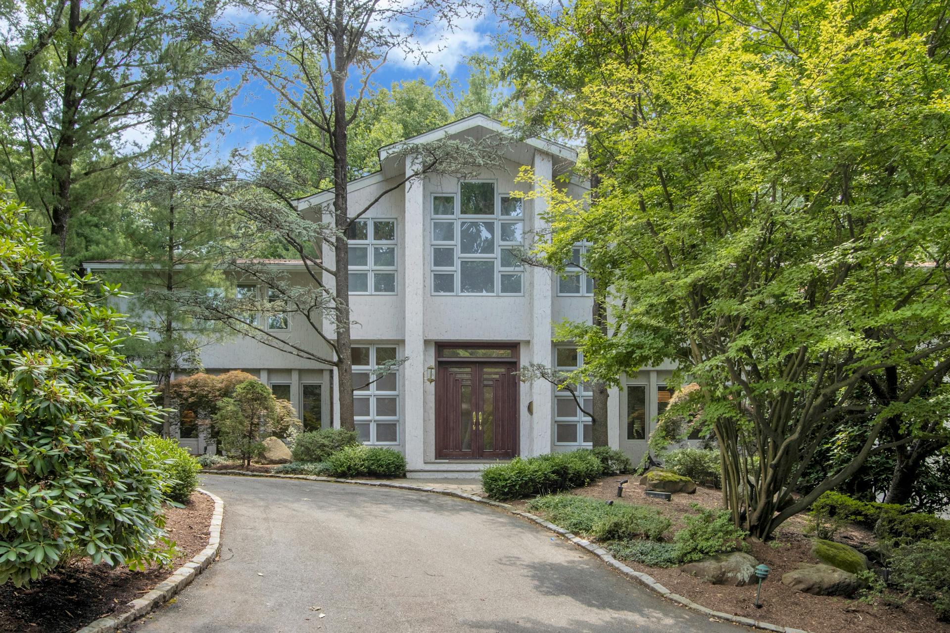118 Eisenhower Drive