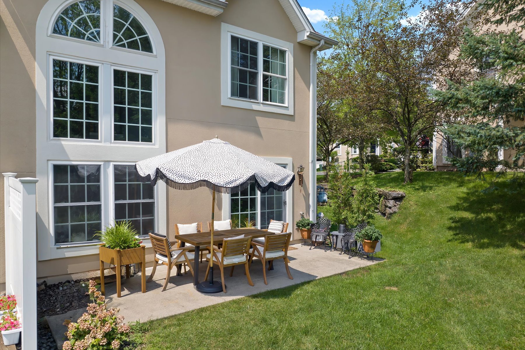 75 Magnolia Way 