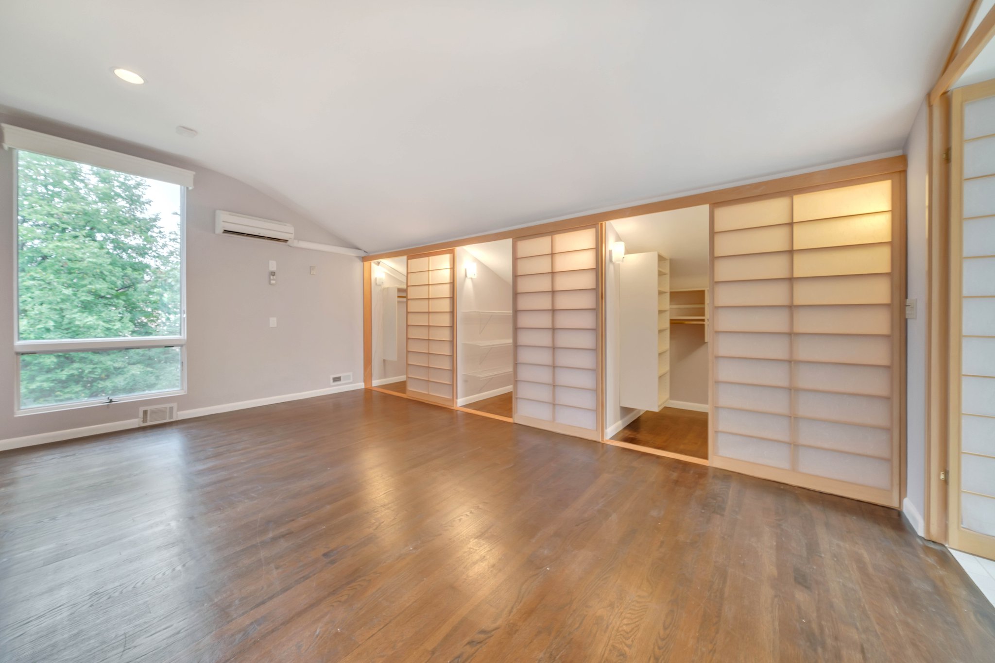 160 Chestnut Street 