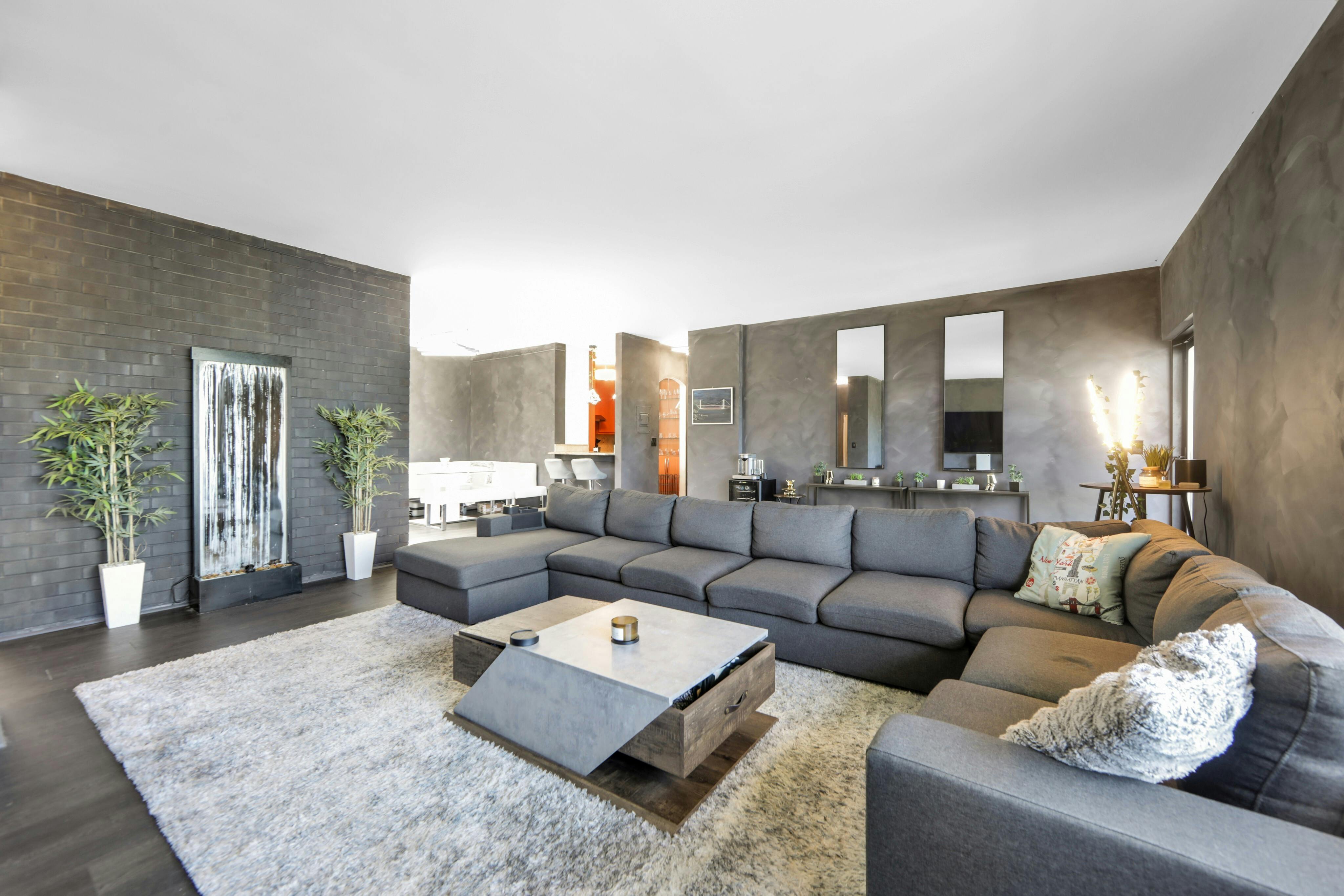1203 River Road Unit# PH2