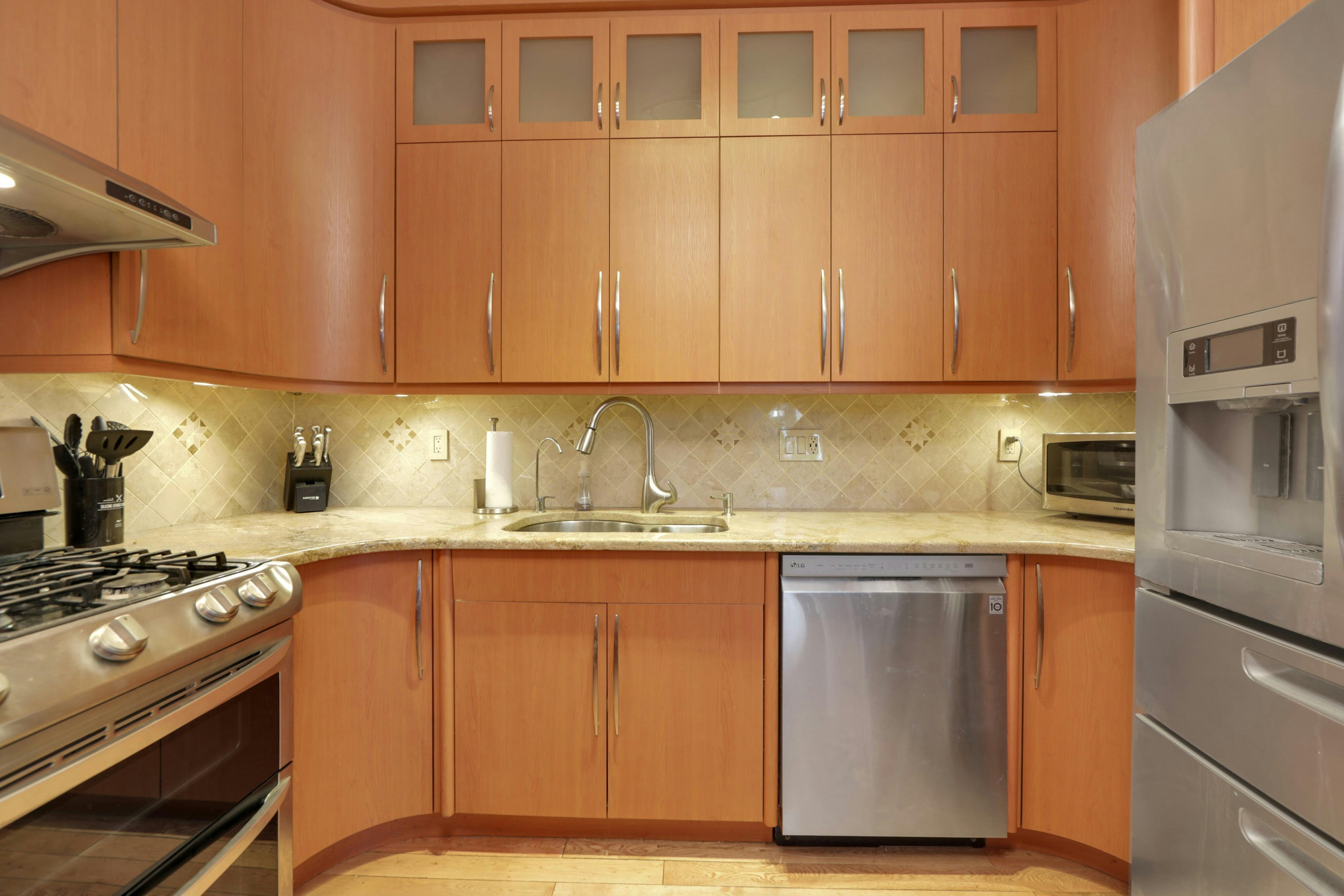 1203 River Road Unit# PH2