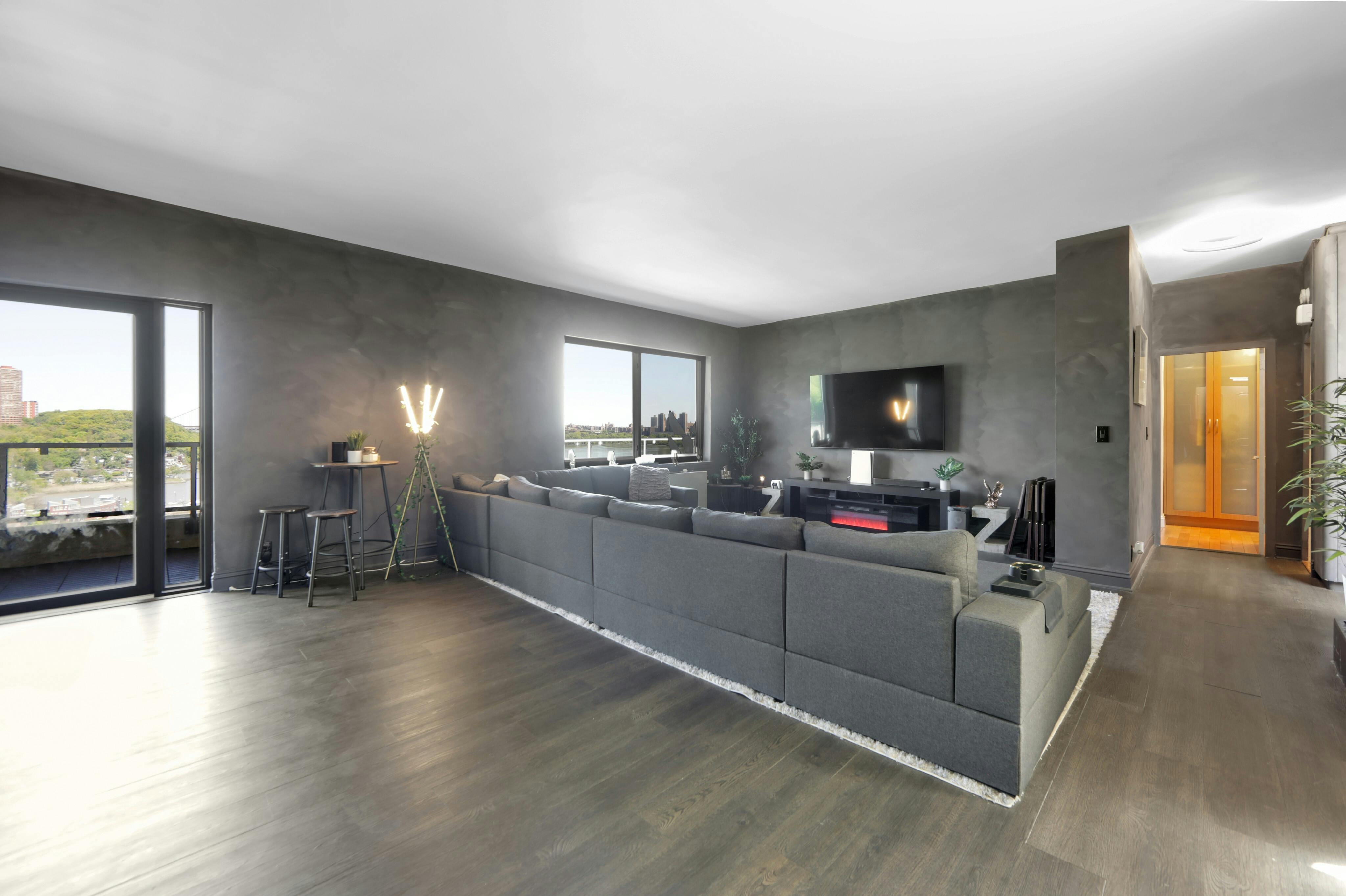 1203 River Road Unit# PH2