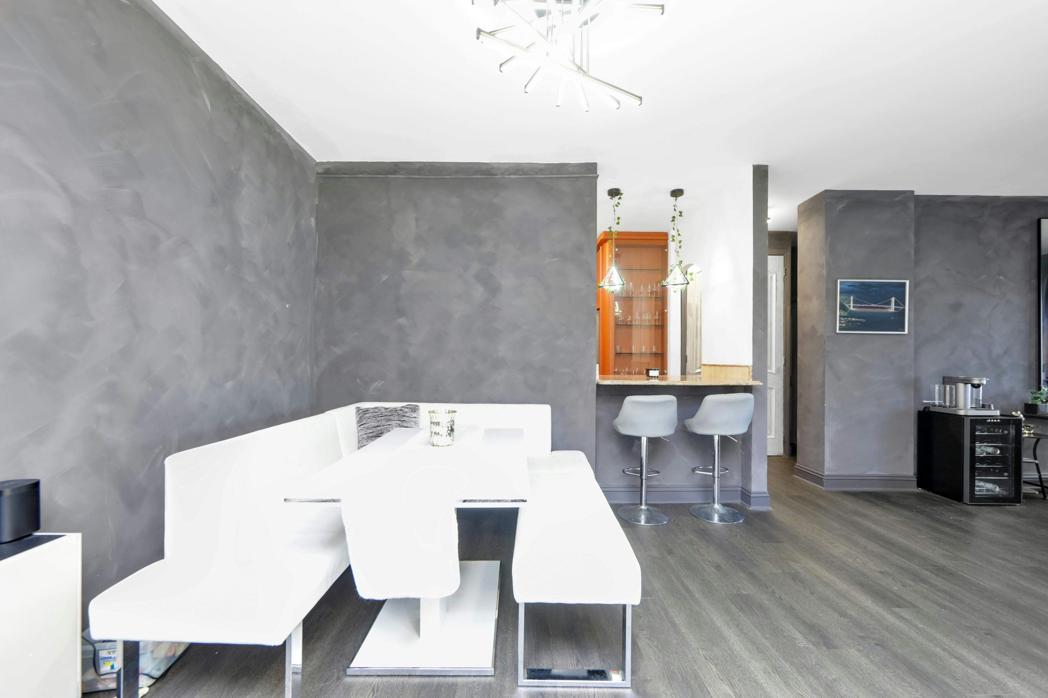 1203 River Road Unit# PH2