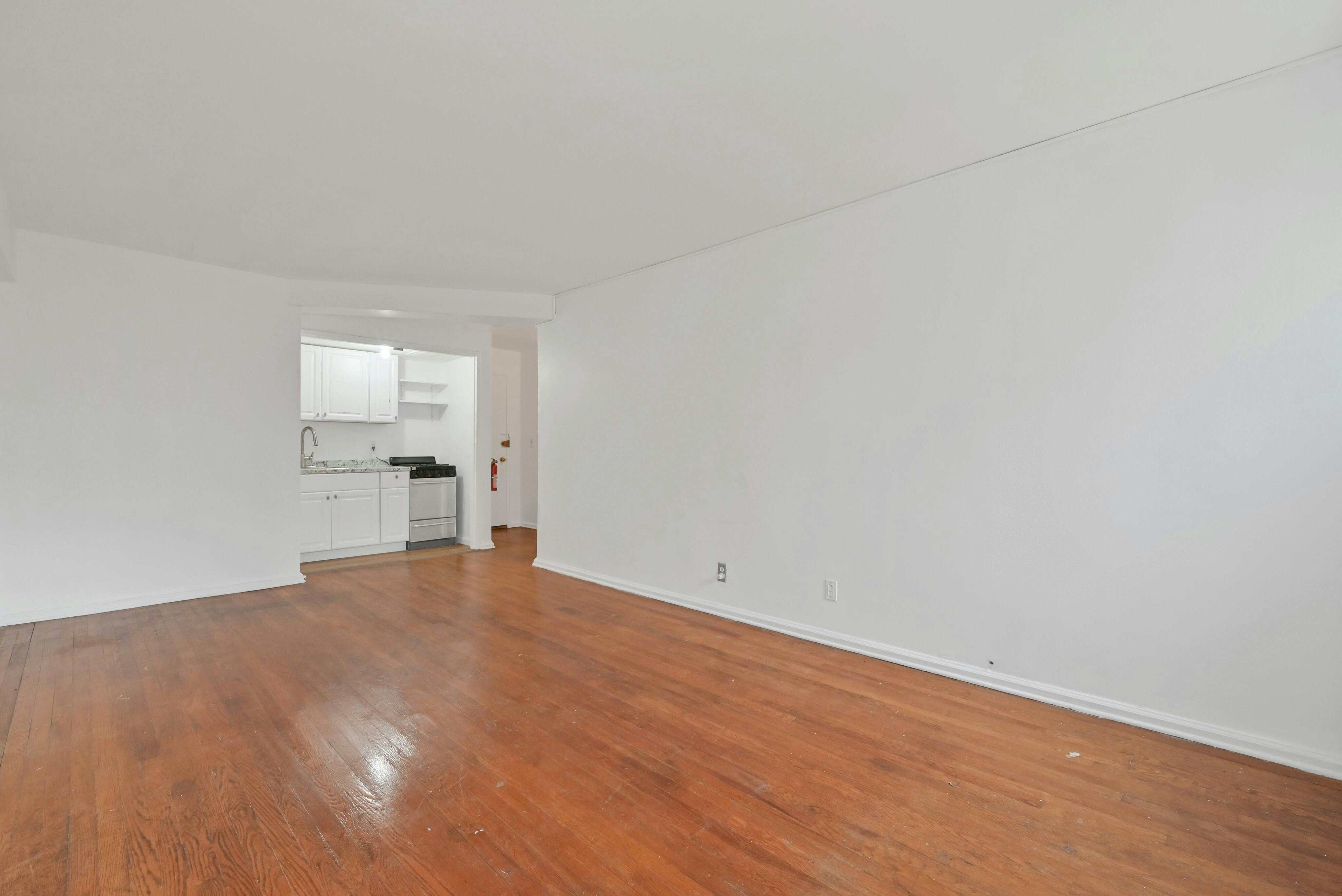3030 Edwin Avenue Unit# 4E