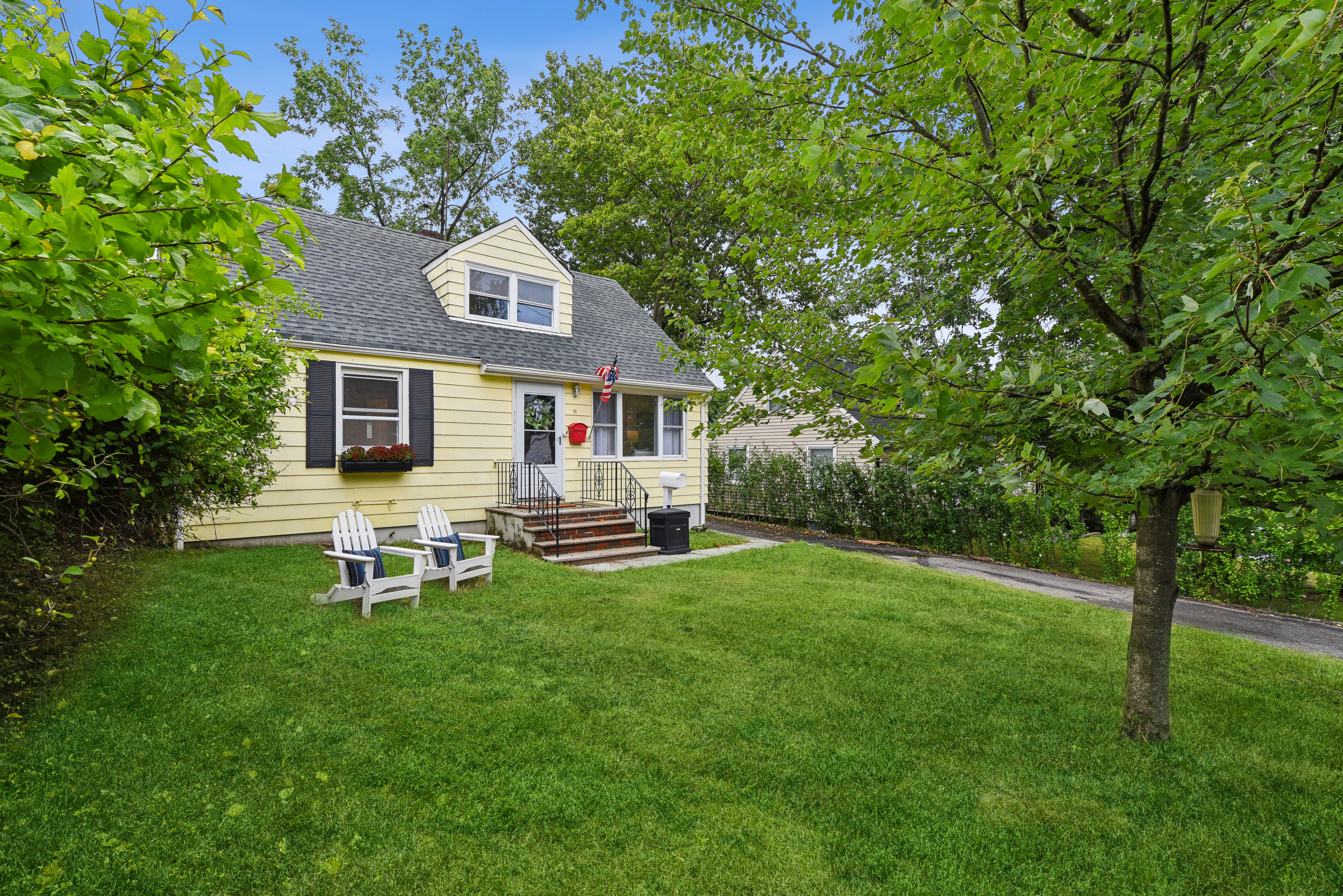 11 Mayfair Drive 