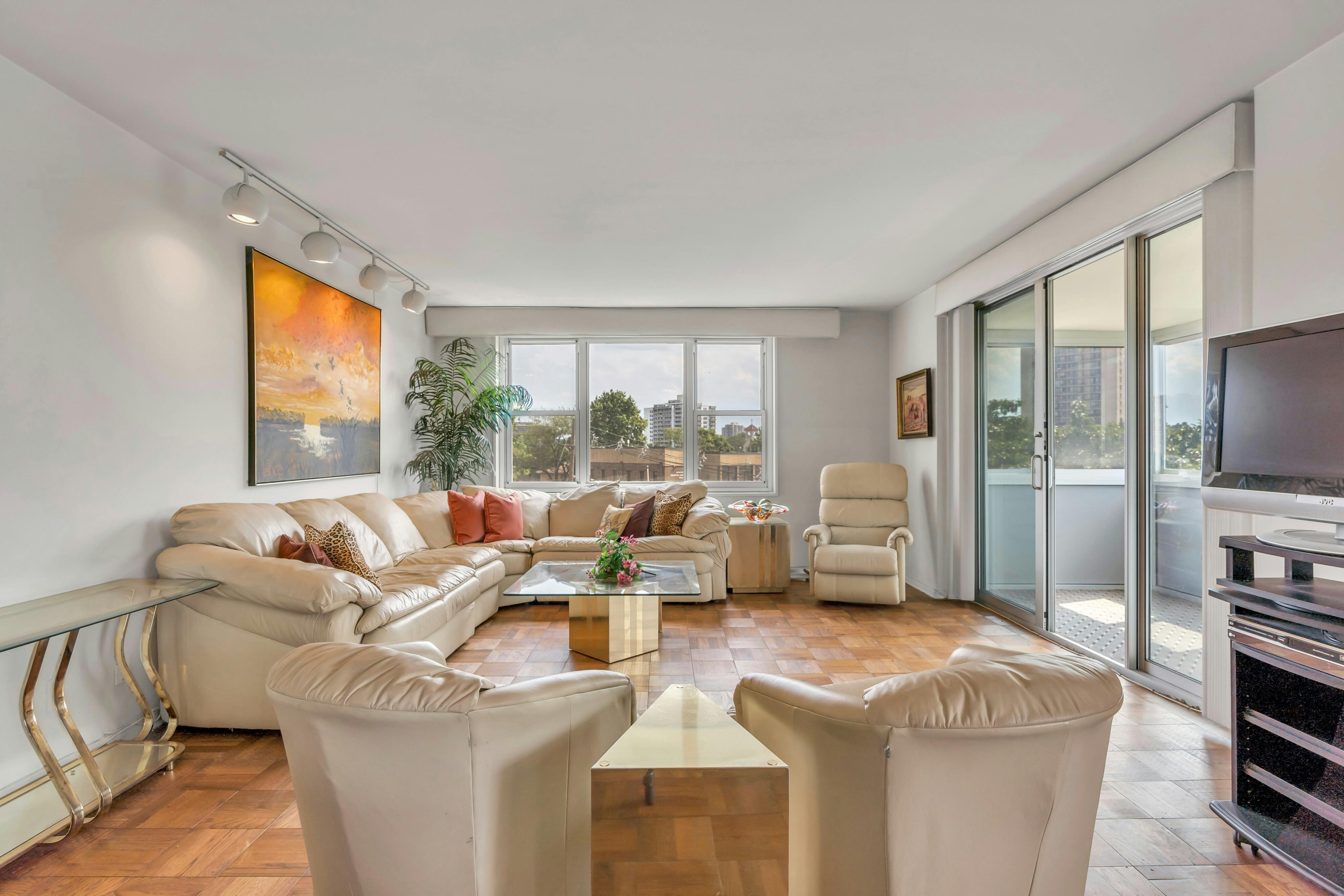 2000 Linwood Avenue Unit# 4K