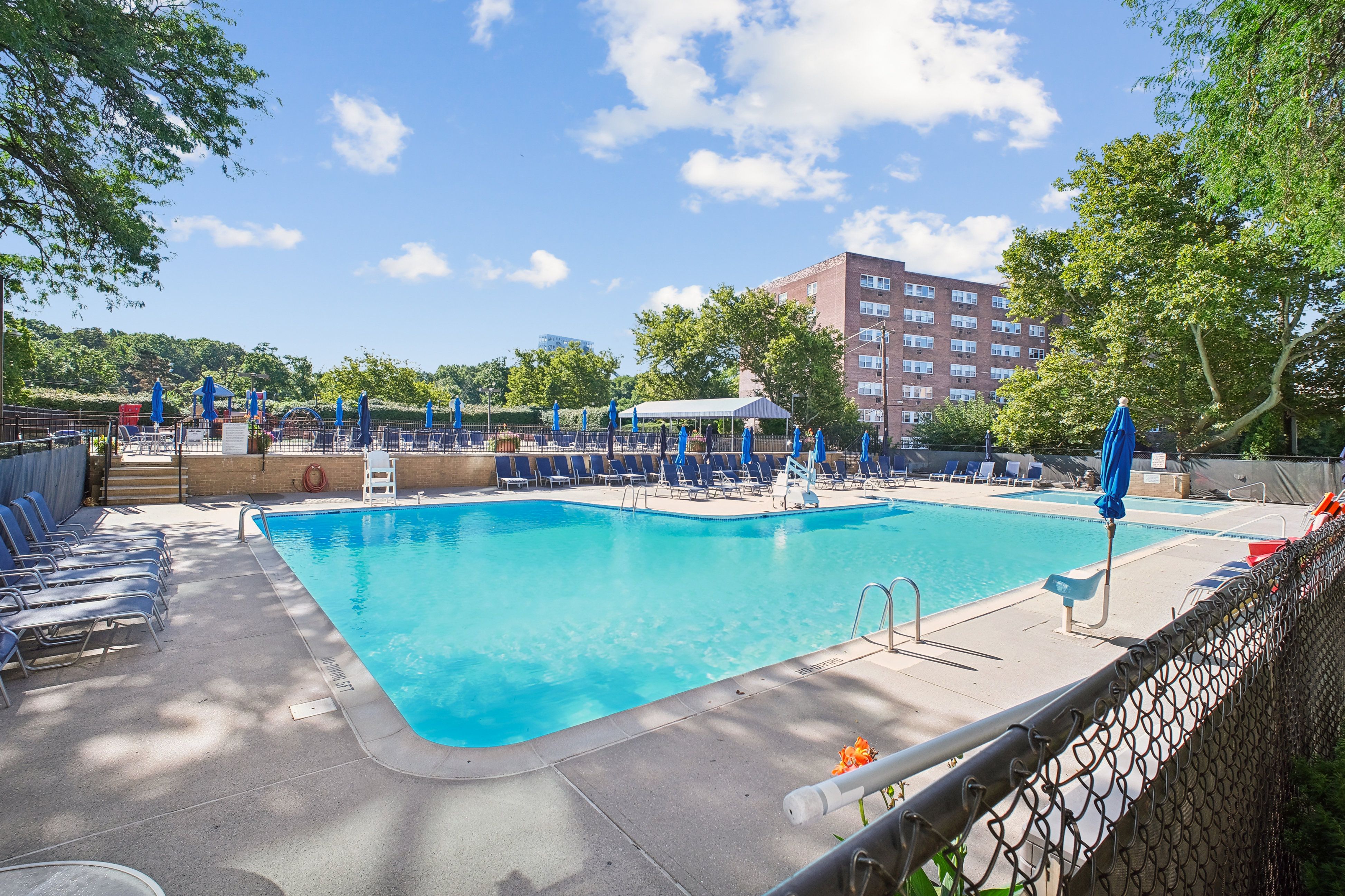 2200 North Central Road Unit# 10 D