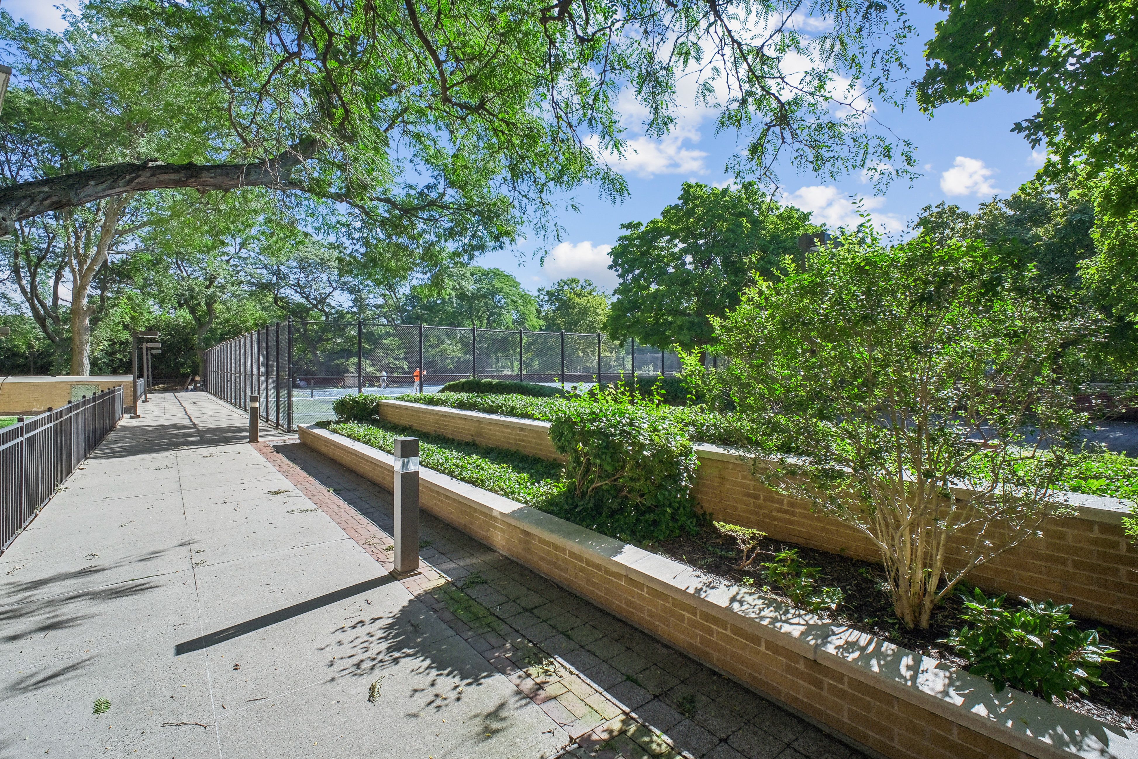 2200 North Central Road Unit# 10 D