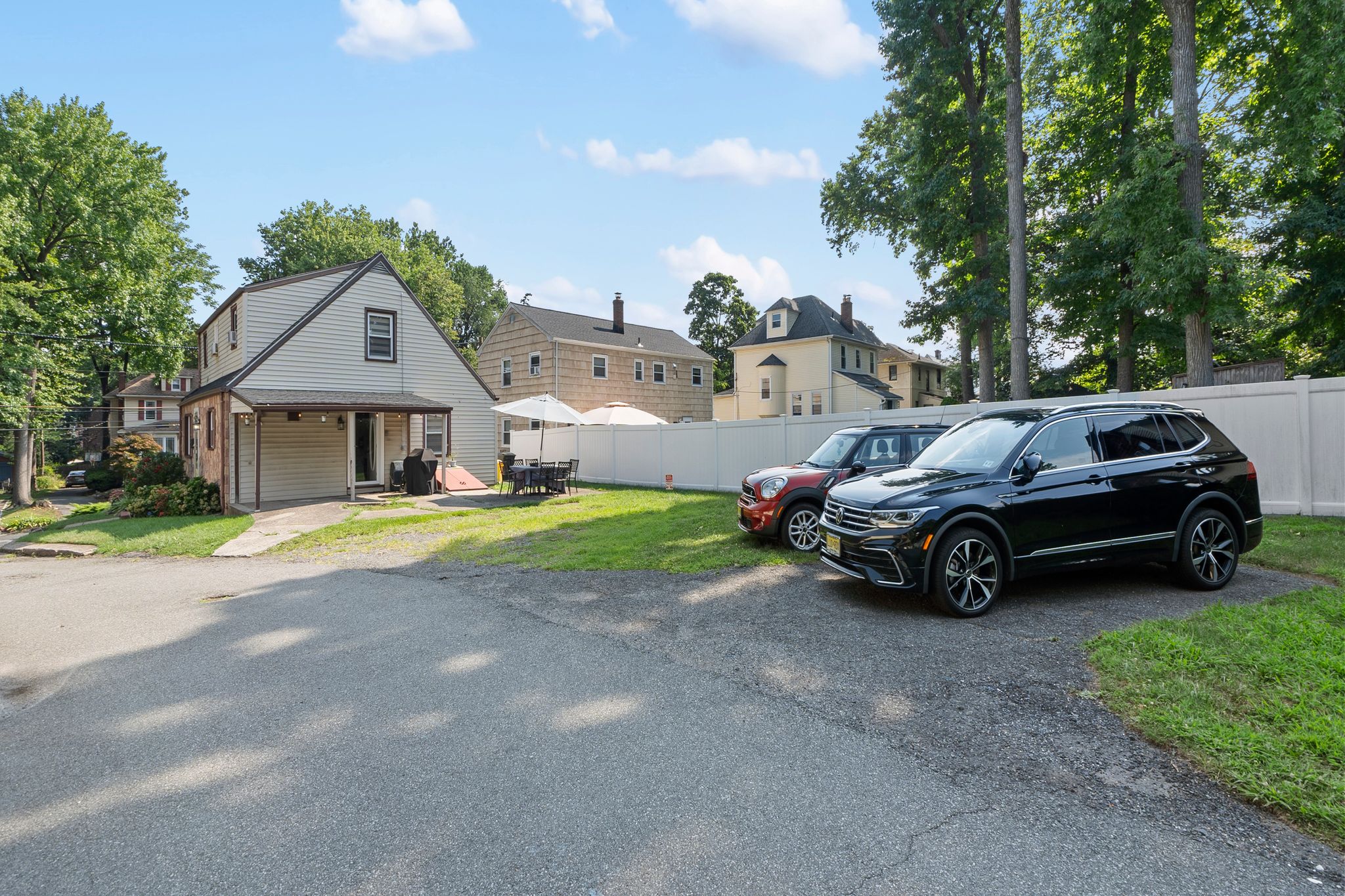 120 W. Englewood Avenue 