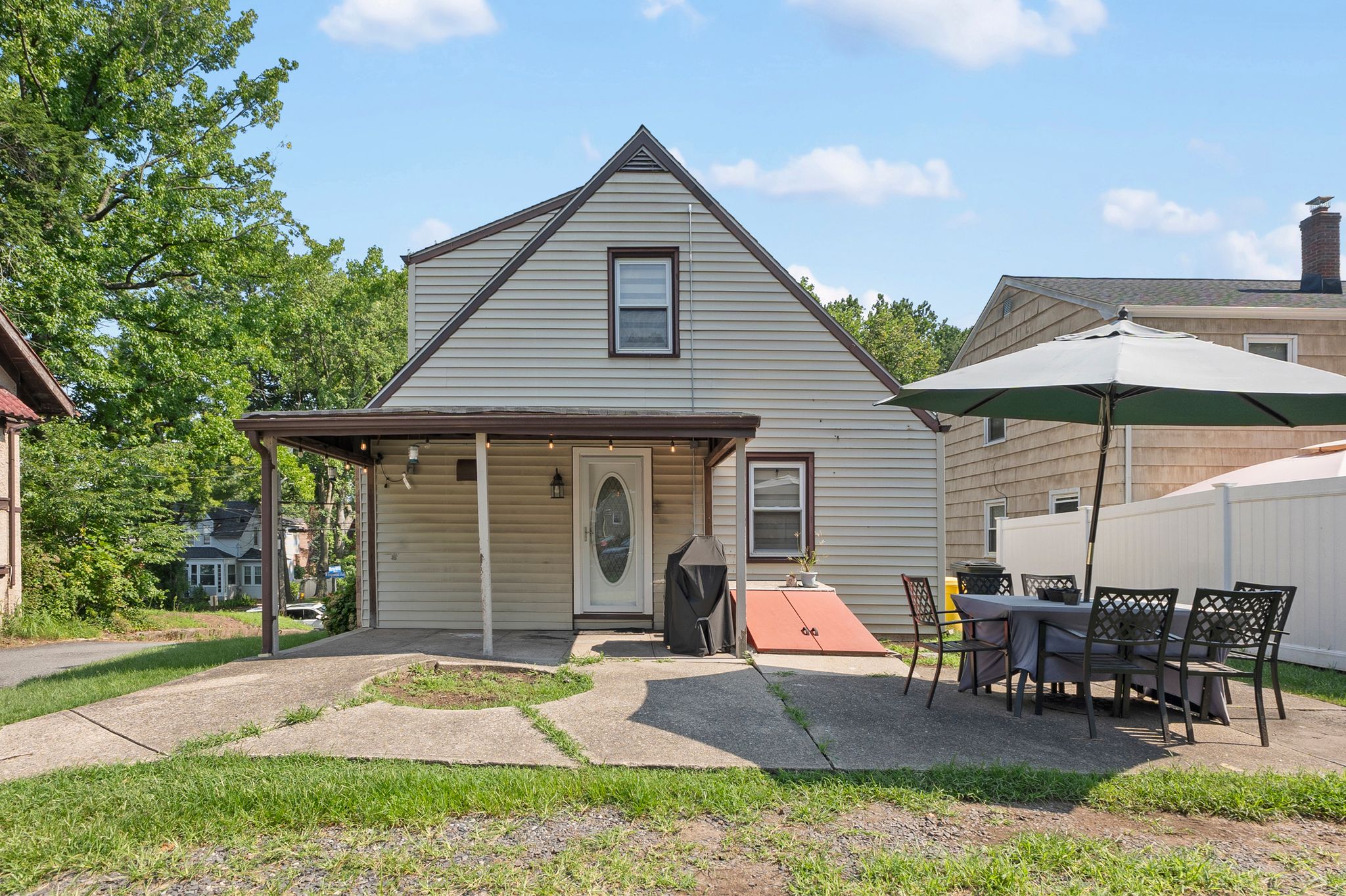 120 W. Englewood Avenue 