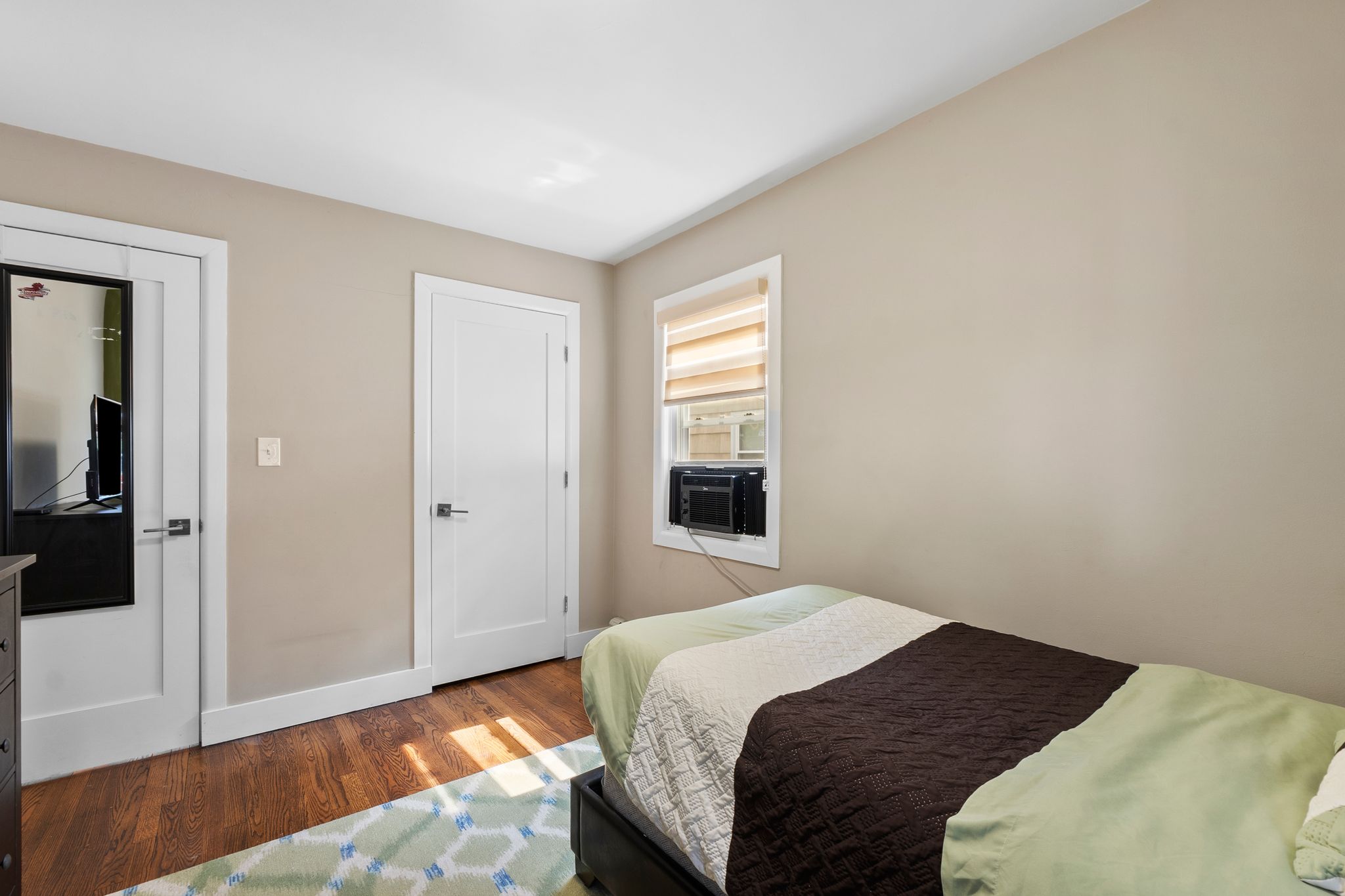 120 W. Englewood Avenue 