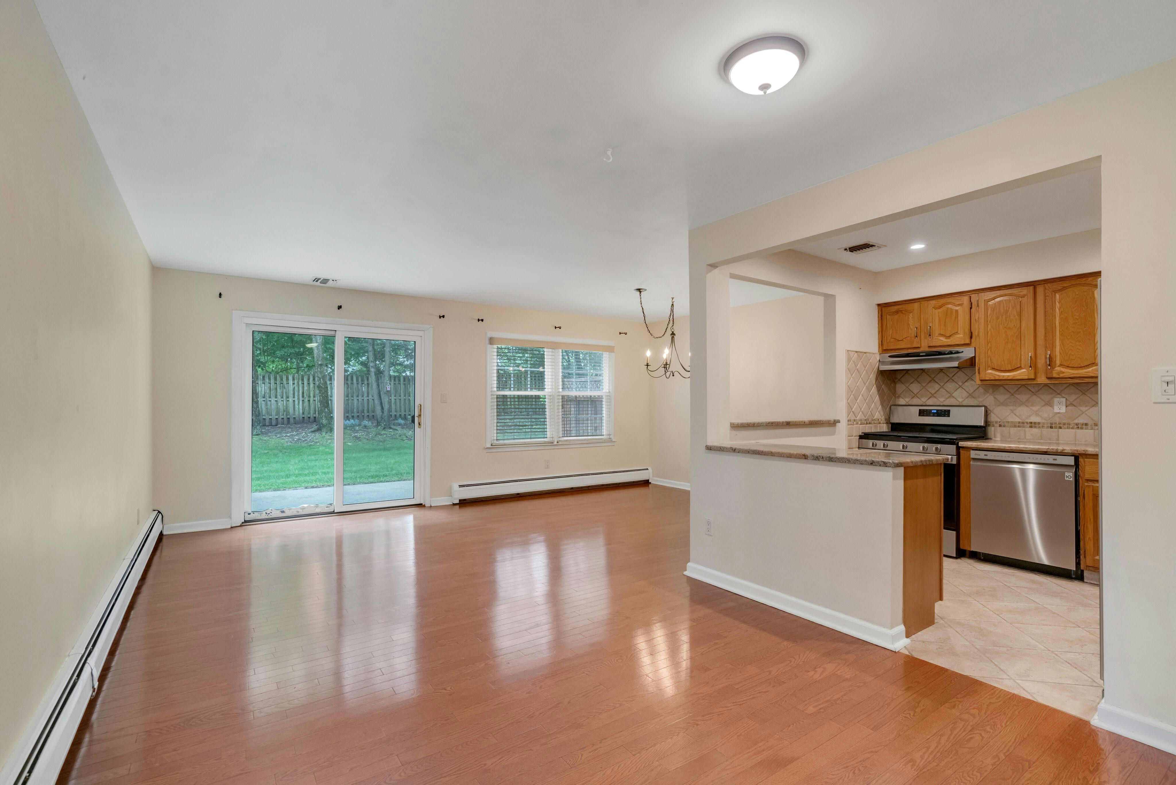 26 Crestwood Mews 
