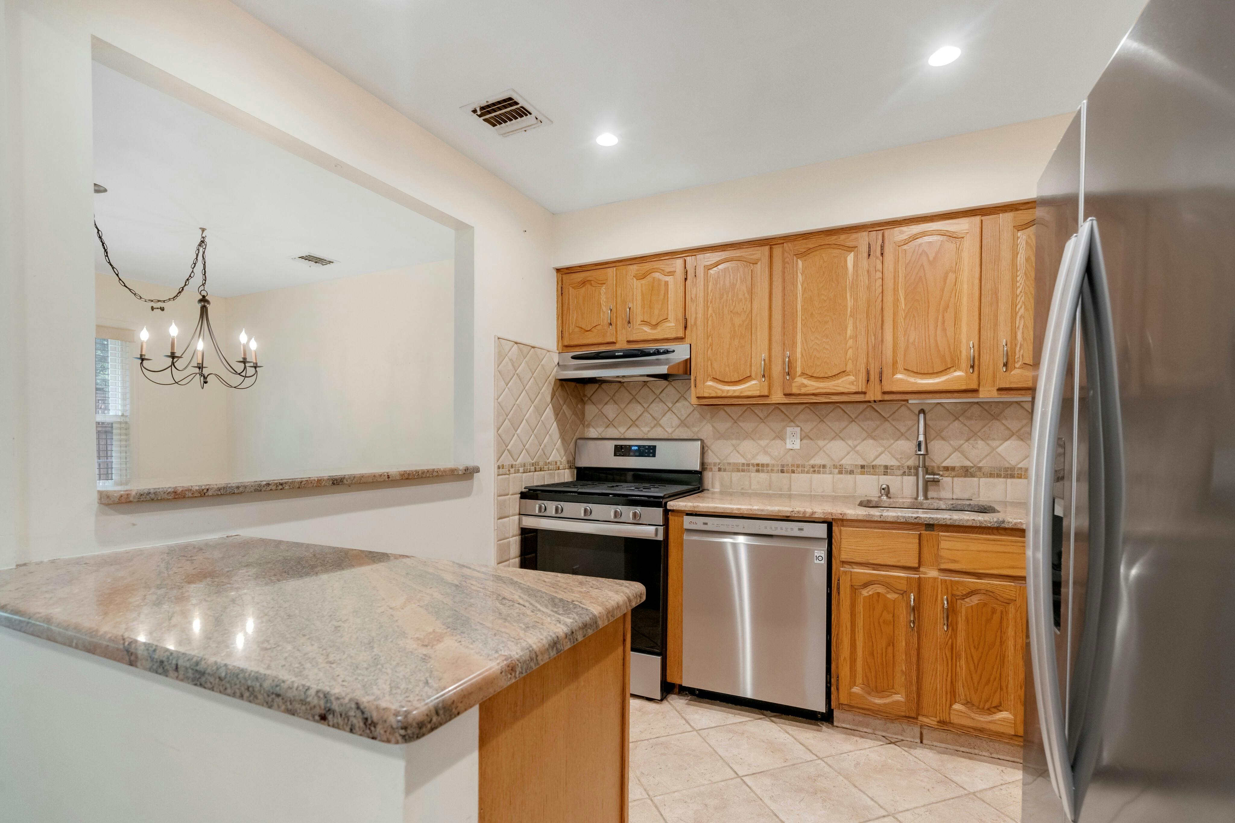 26 Crestwood Mews 