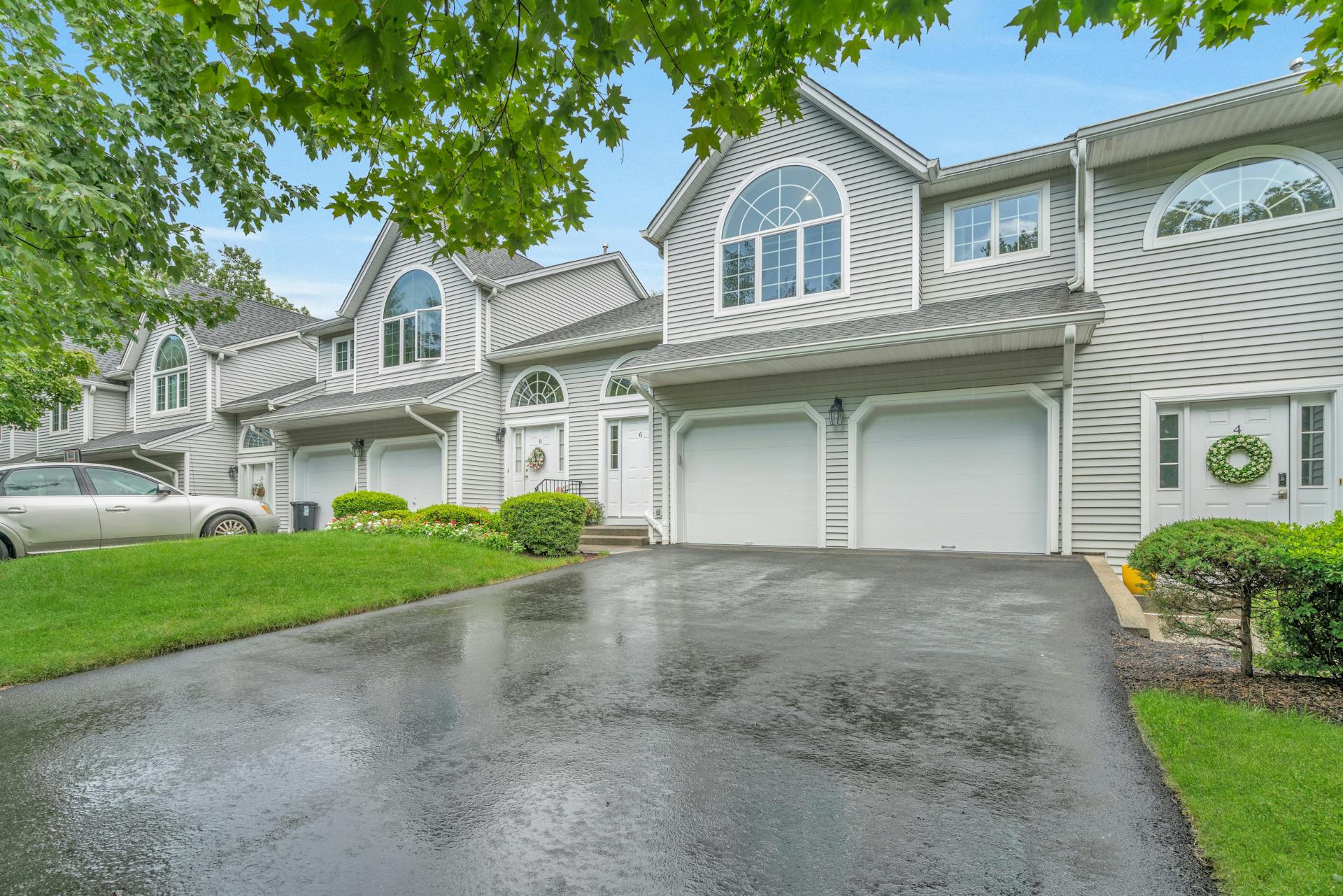 6 Drake Drive Unit# 6