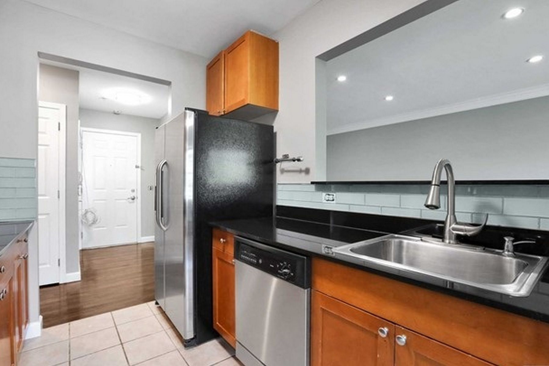 323 Willow Street Unit# 3L