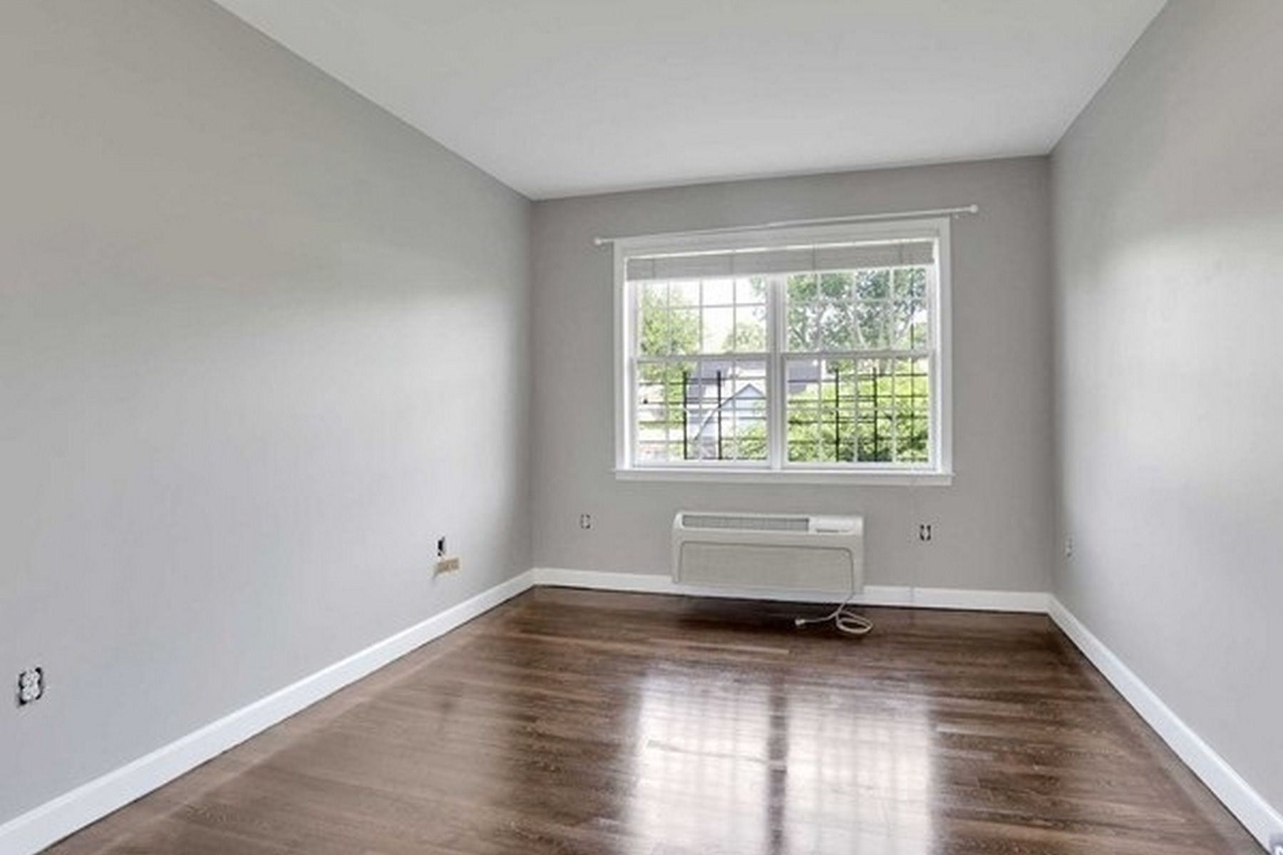 323 Willow Street Unit# 3L