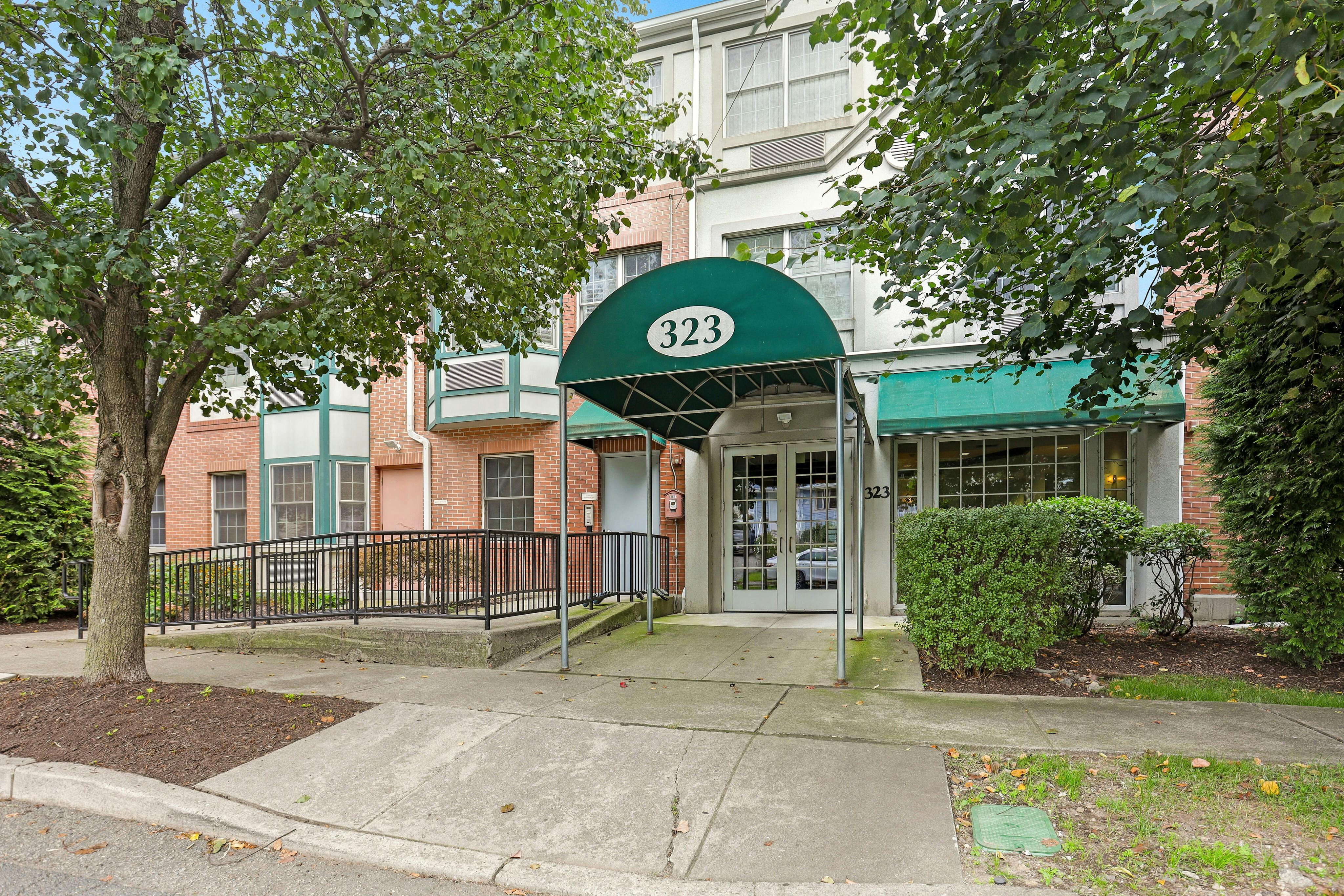 323 Willow Street Unit# 3L