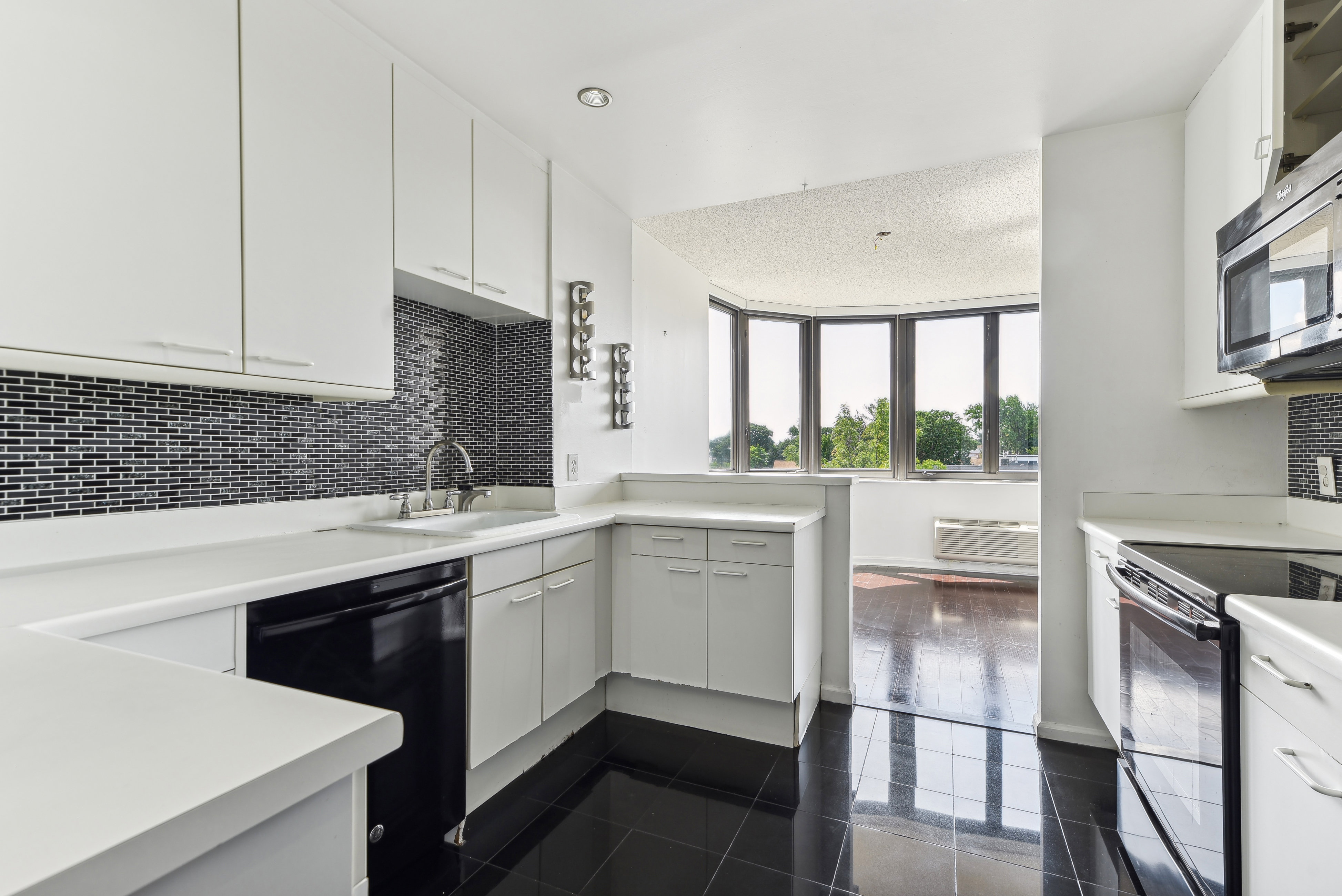 100 Carlyle Drive Unit# 7Ds