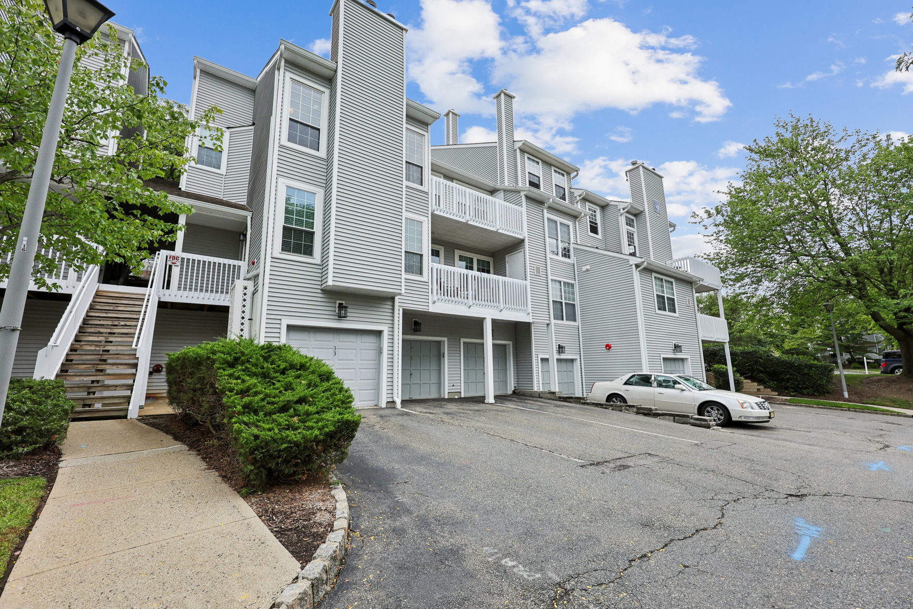 35 Markham Circle 