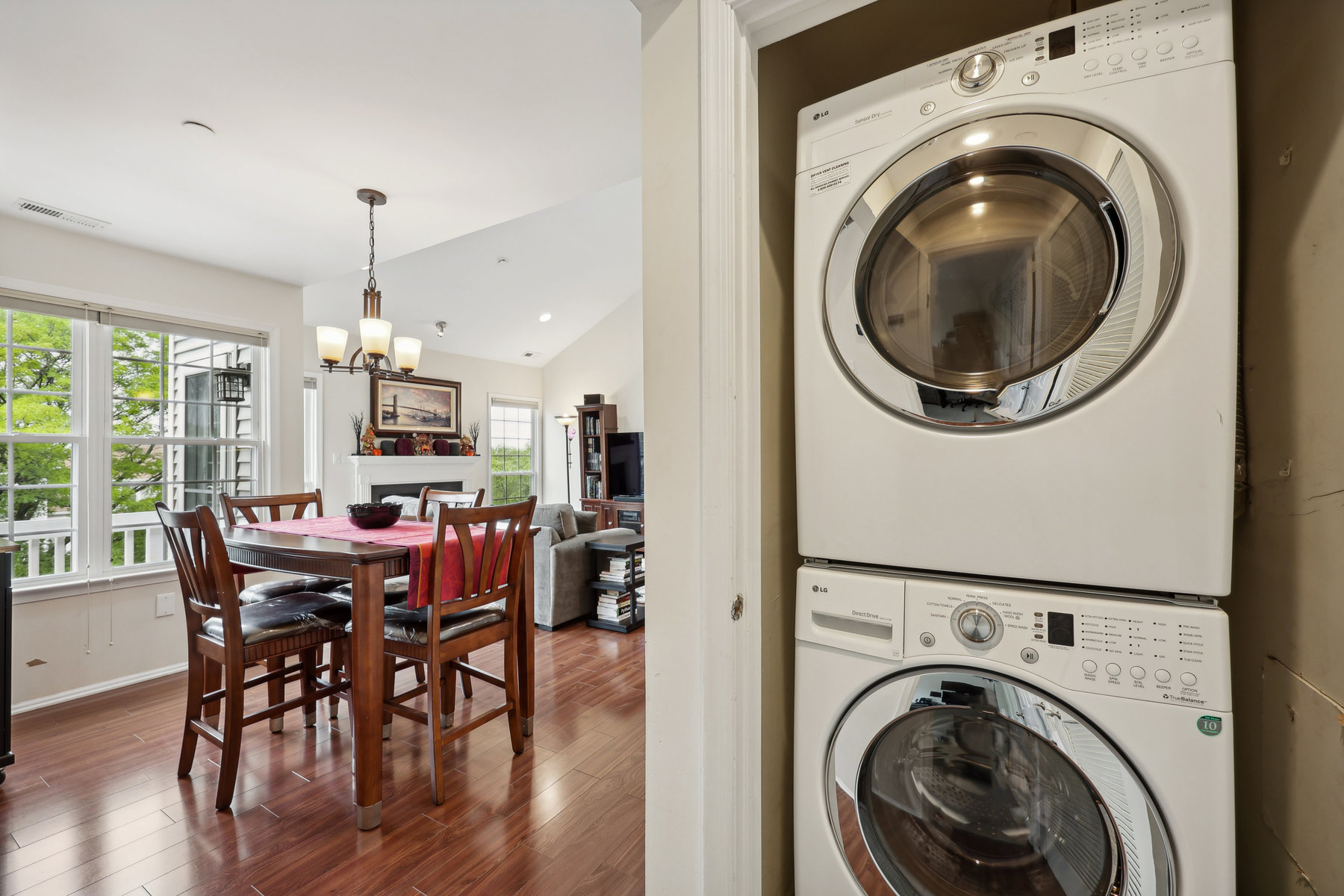 35 Markham Circle 